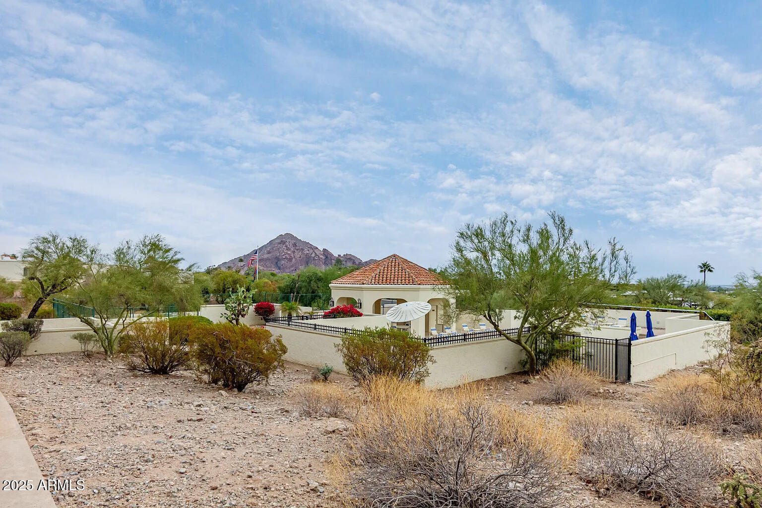 3800 E LINCOLN Drive 23