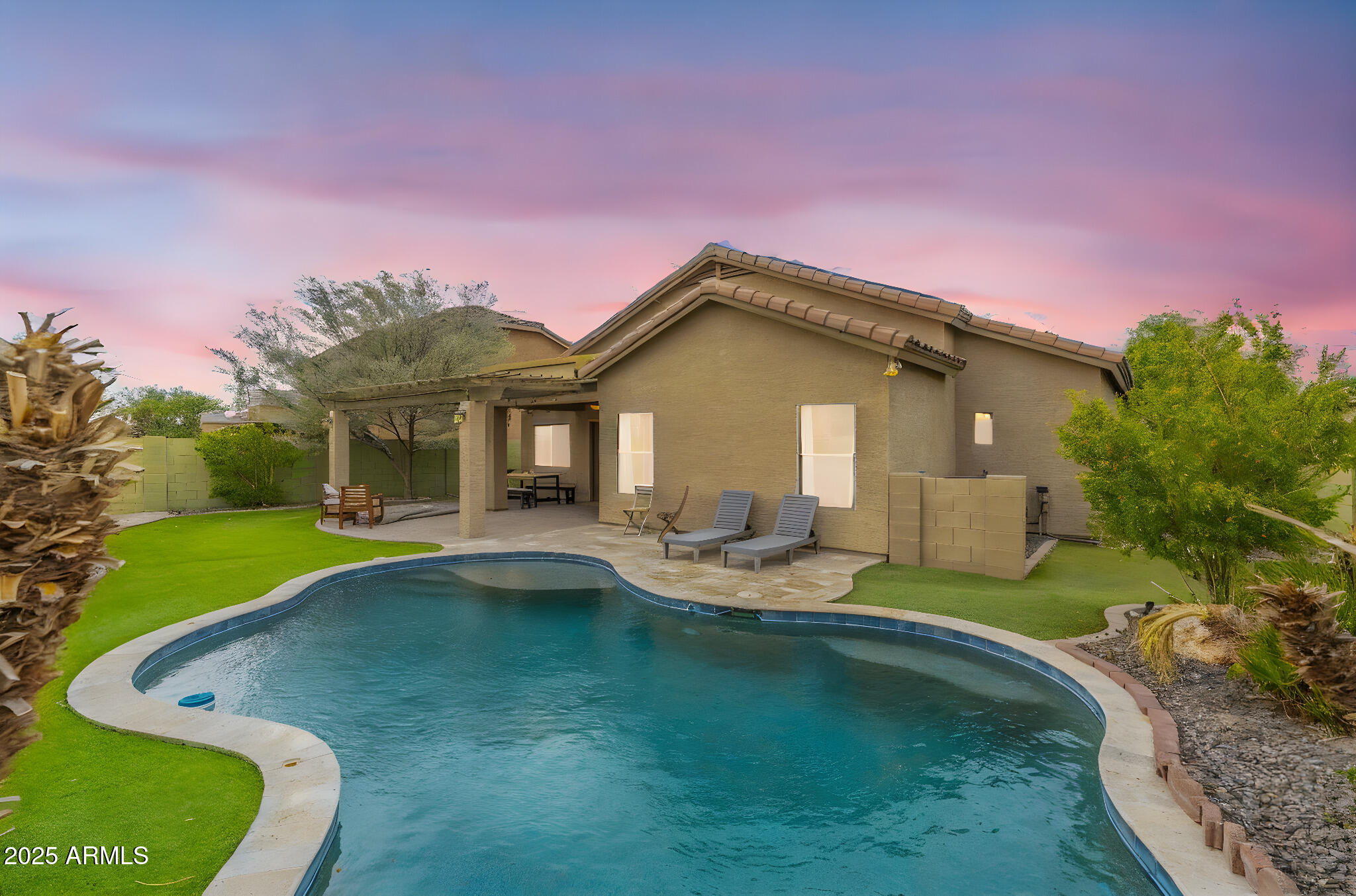 17471 W DESERT SAGE Drive