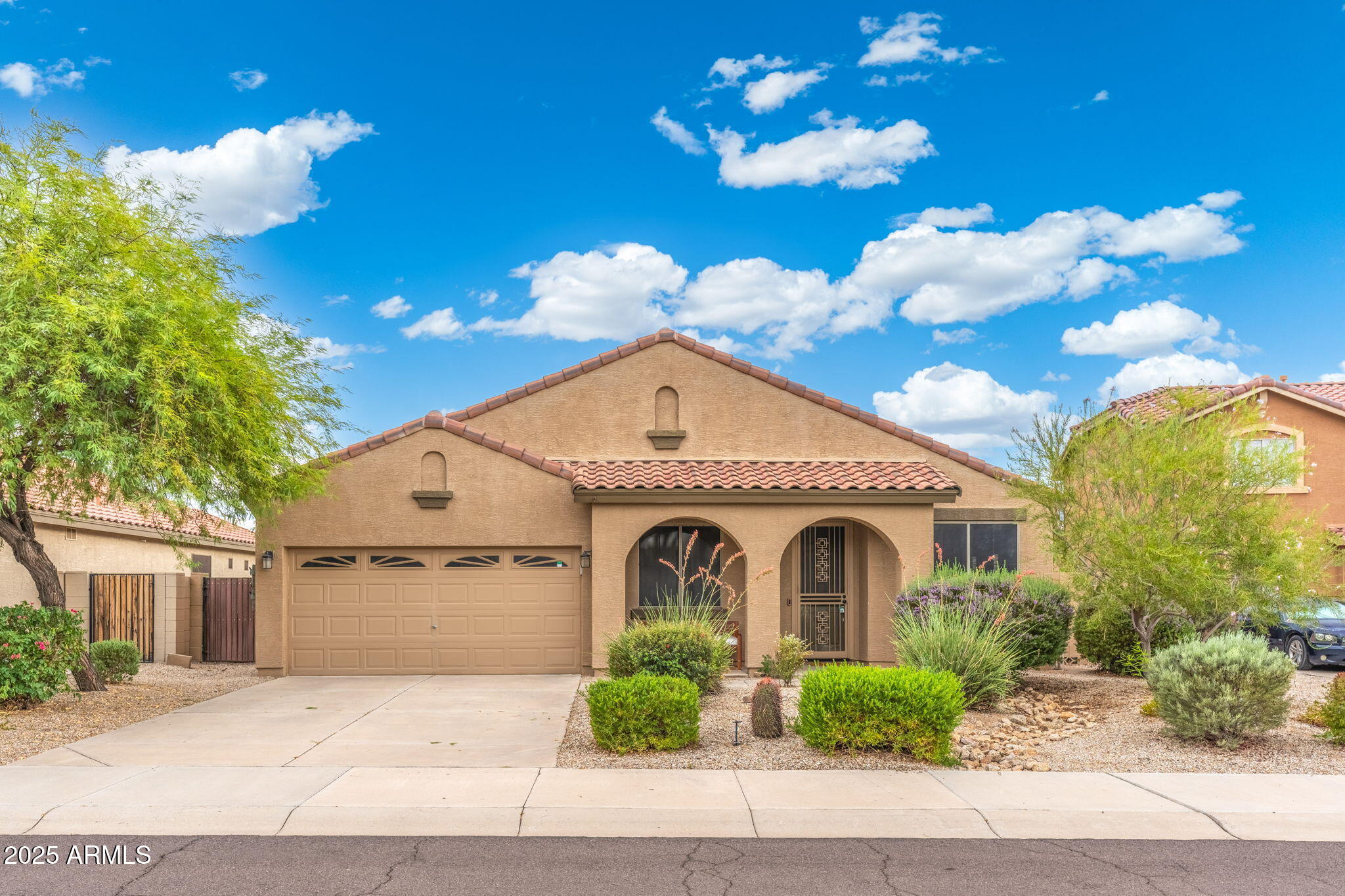 17471 W DESERT SAGE Drive