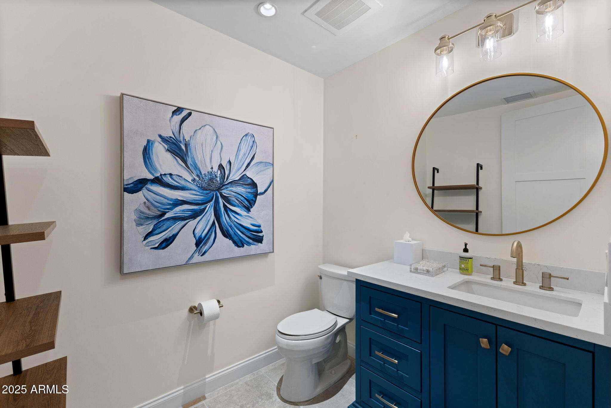 8 E BILTMORE Estate 215