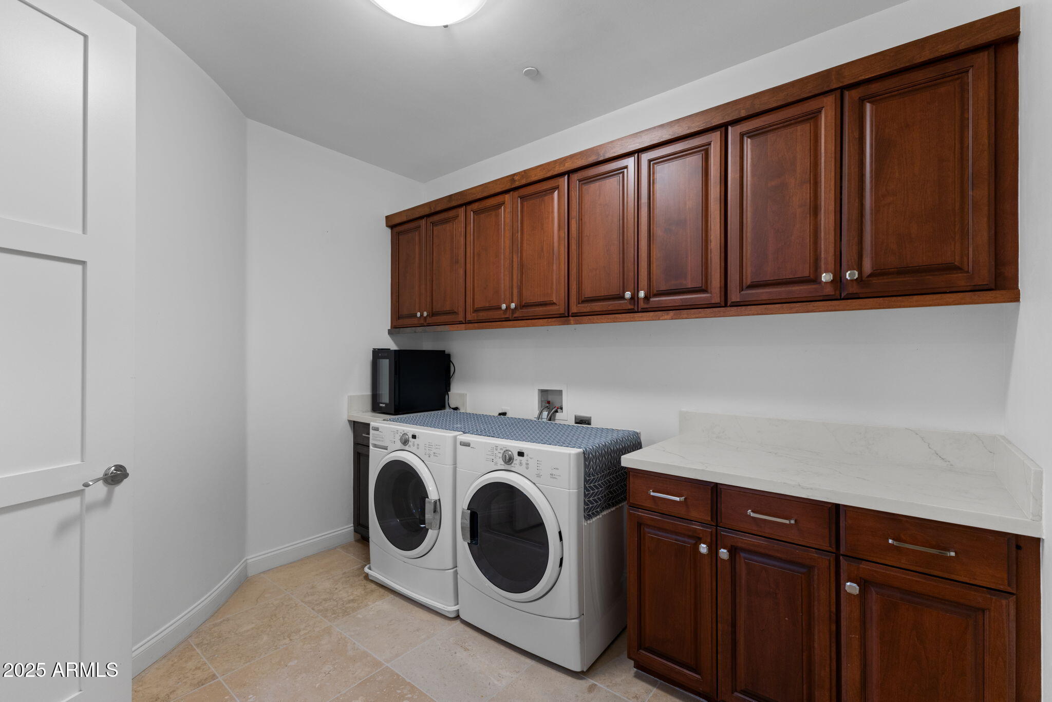 8 E BILTMORE Estate 215