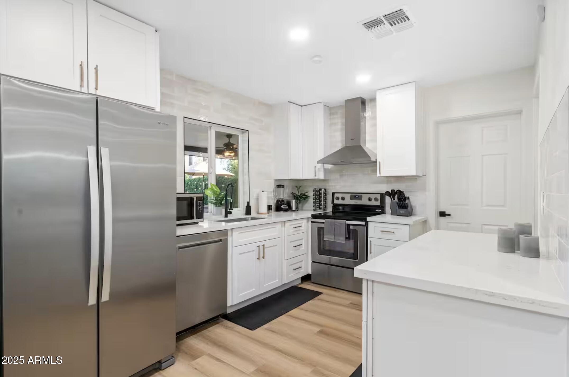 4233 N 86th Street