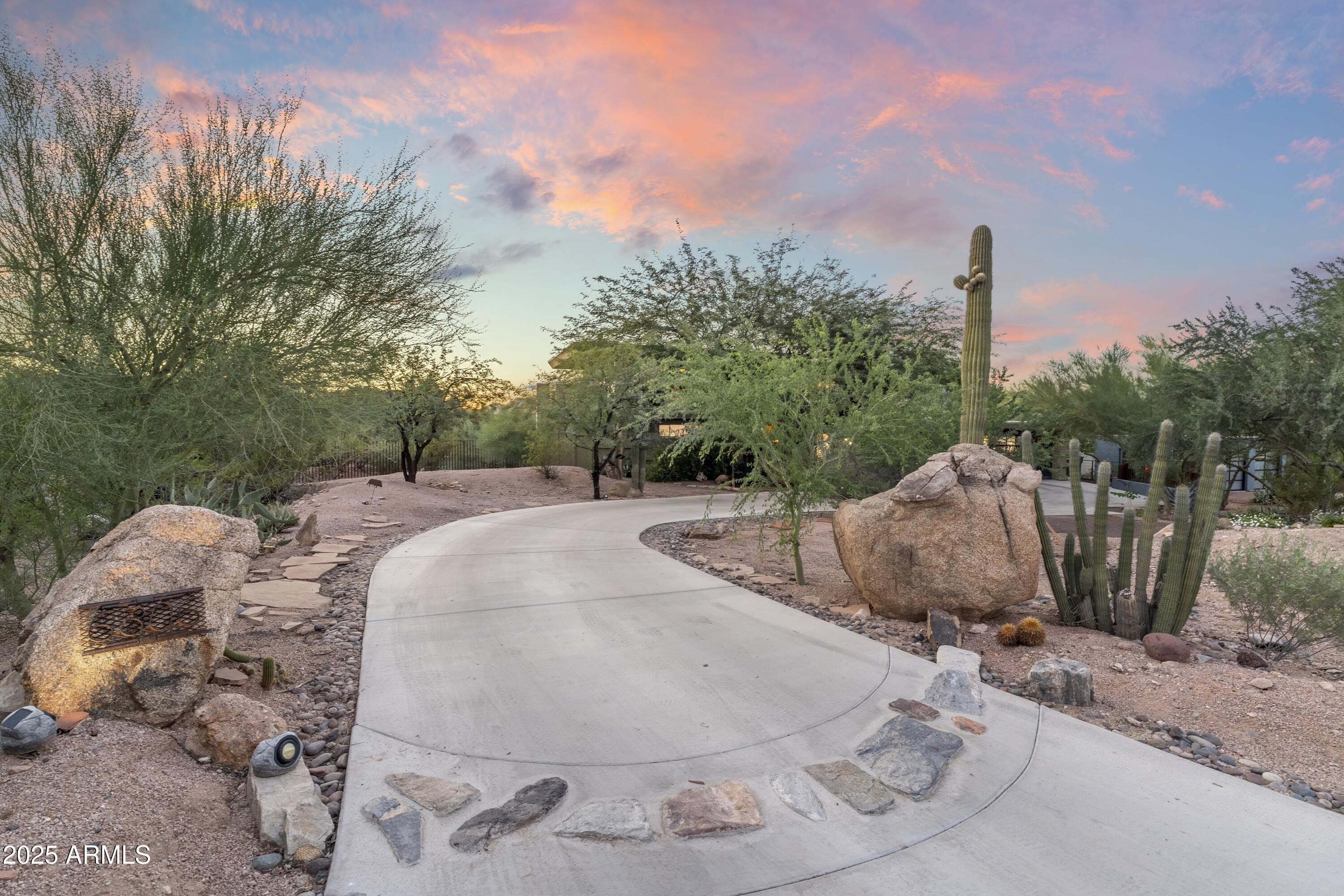 6306 N CAMELBACK MANOR Drive