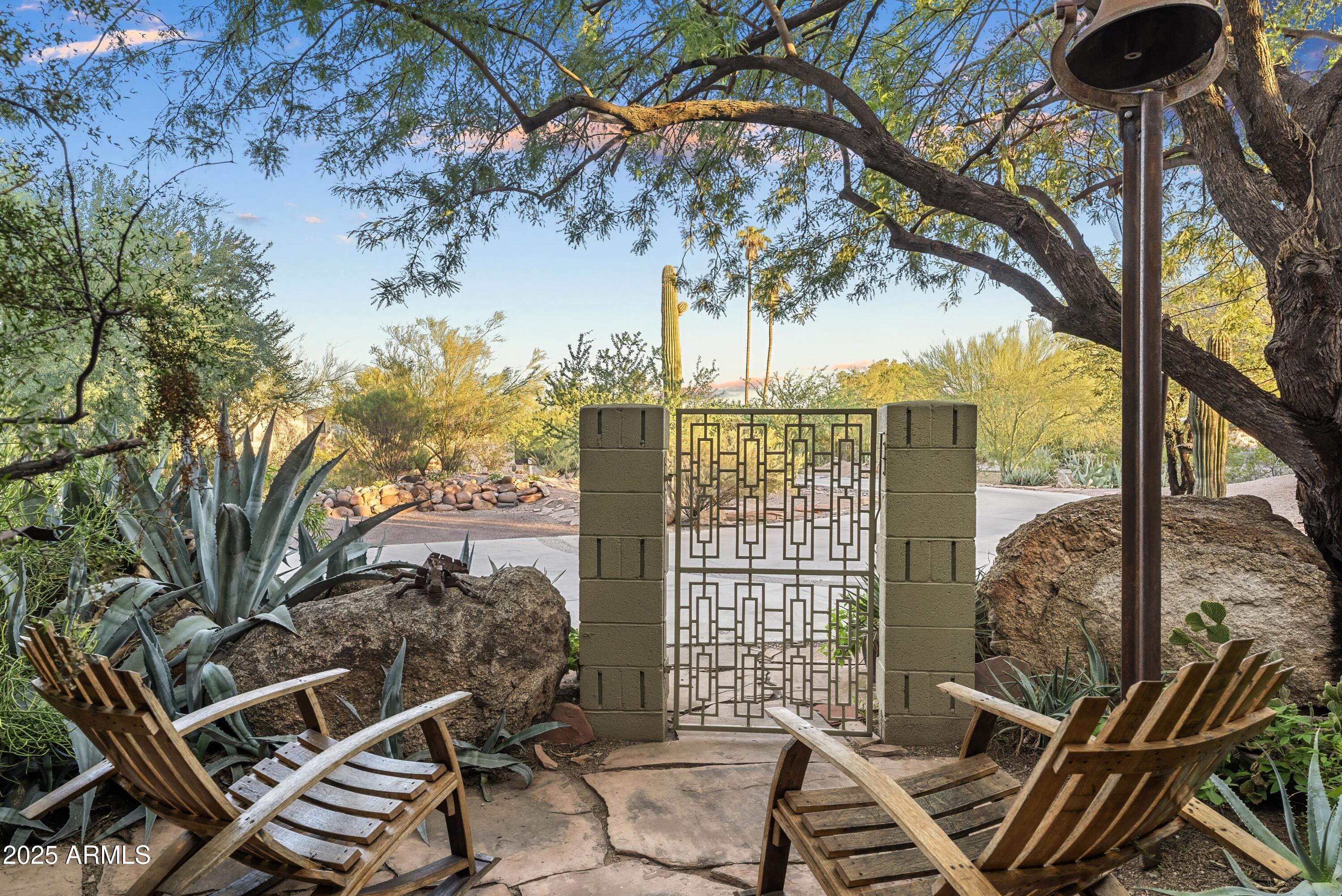 6306 N CAMELBACK MANOR Drive