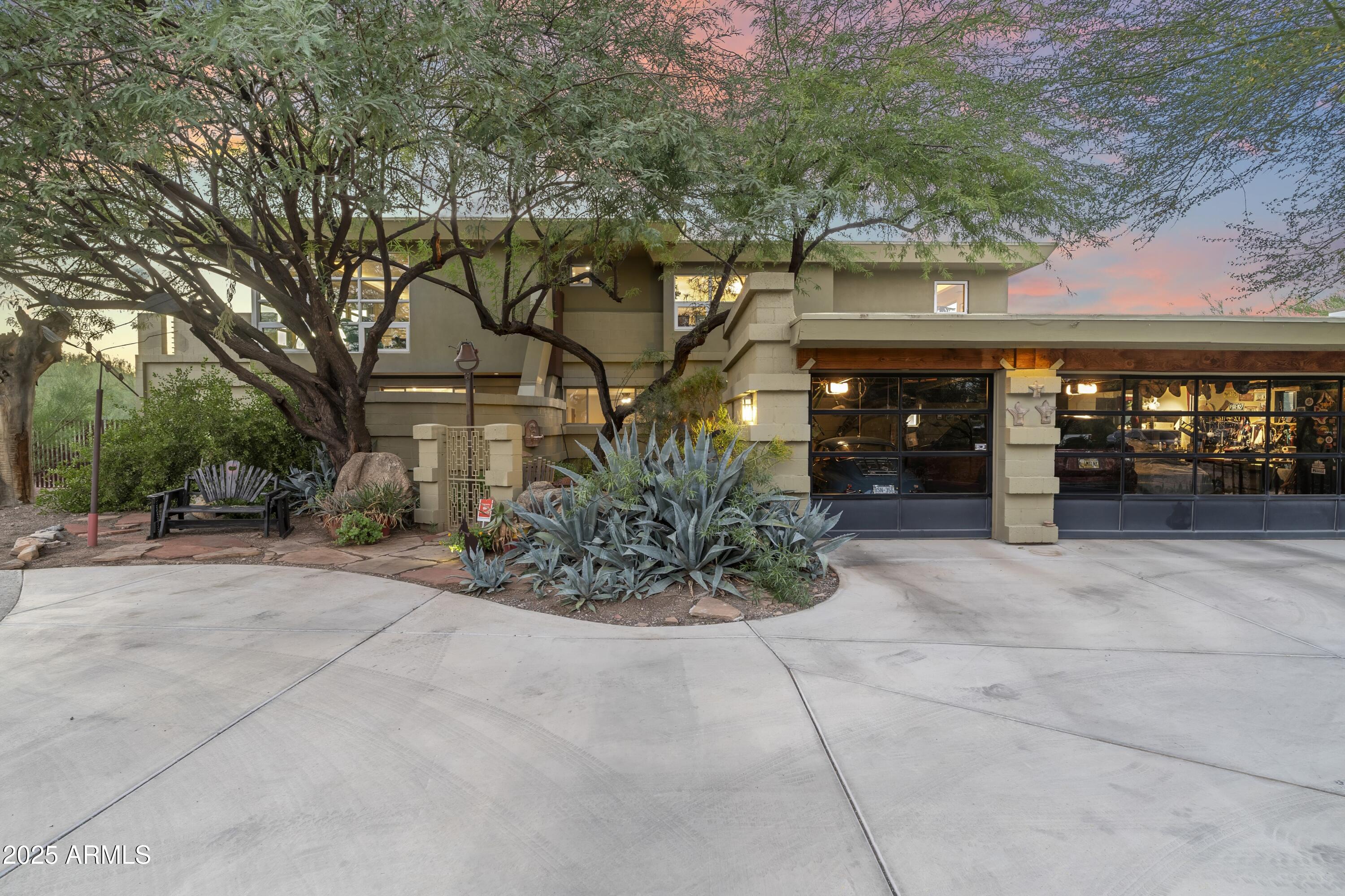 6306 N CAMELBACK MANOR Drive