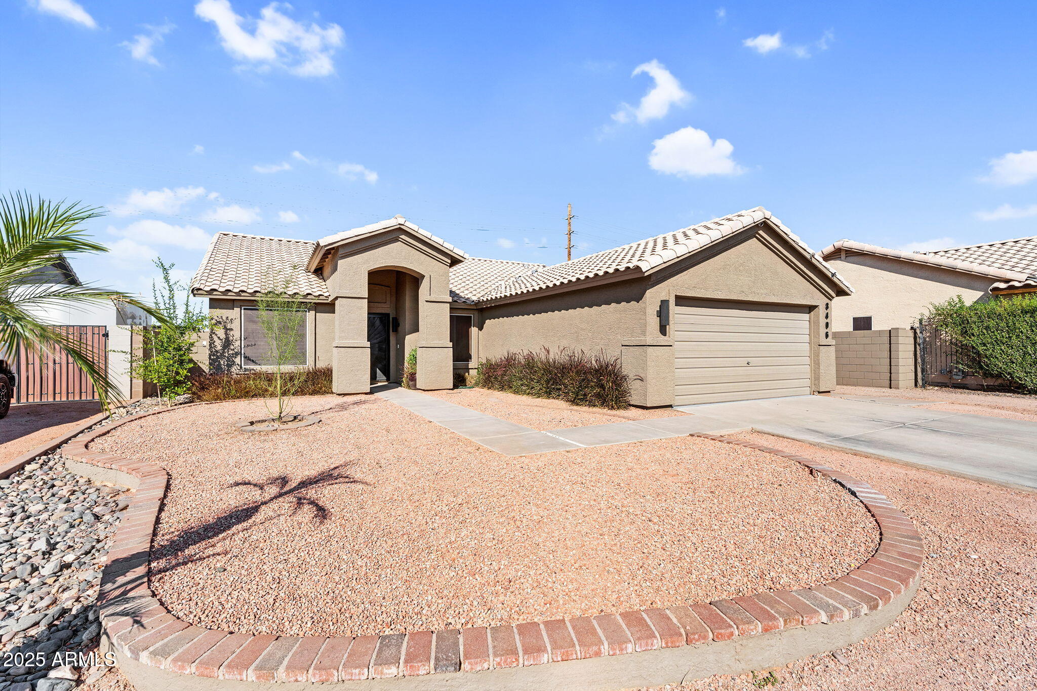8406 W DAHLIA Drive