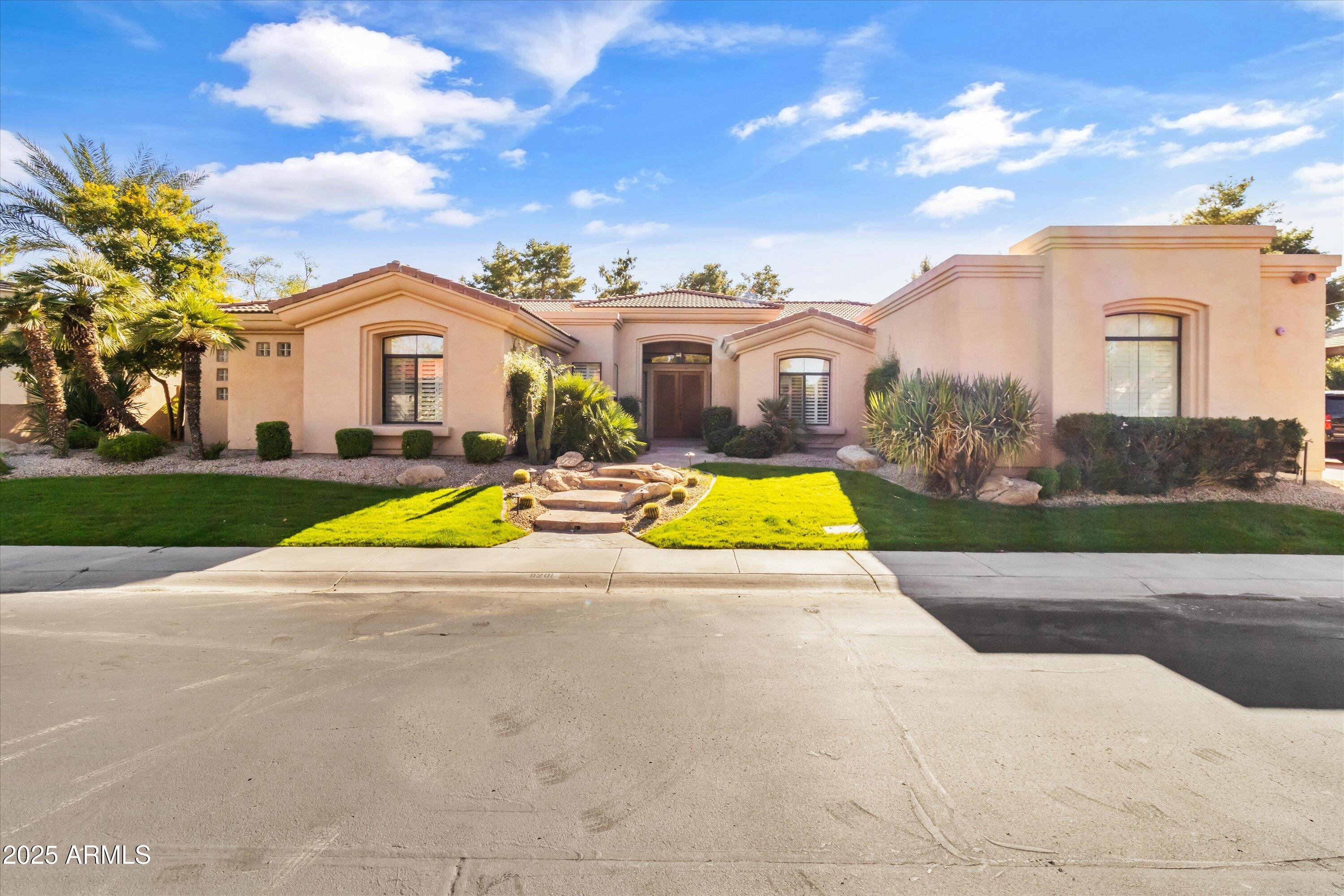 8201 E KALIL Drive