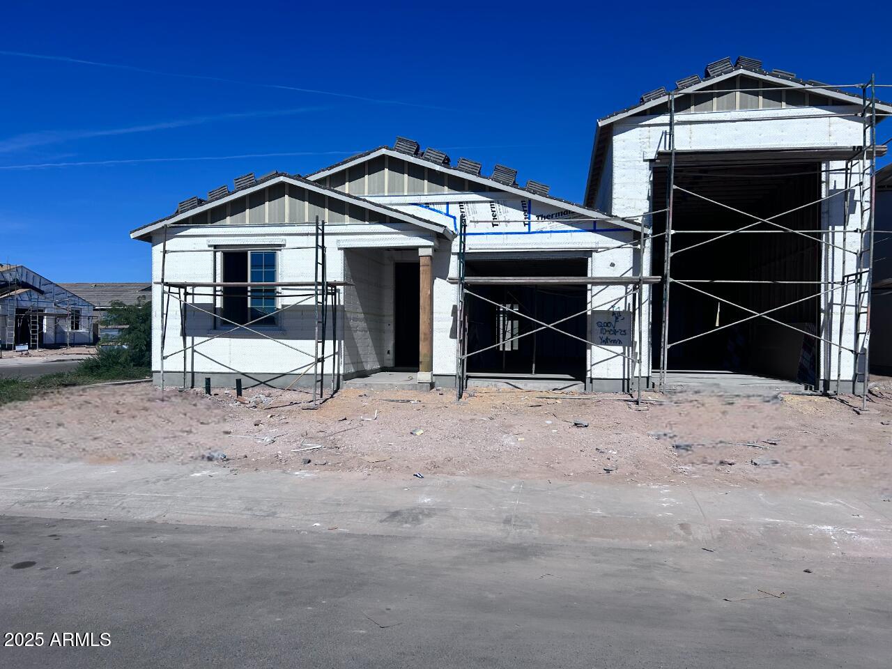2586 E RUSTLER Road