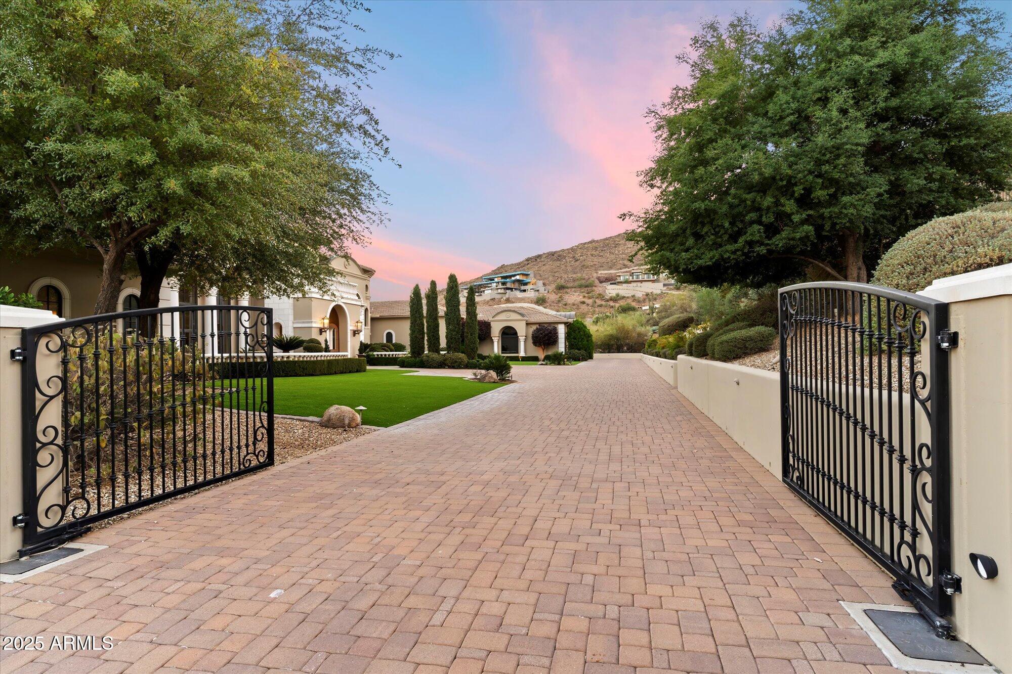 6105 E Sage Drive