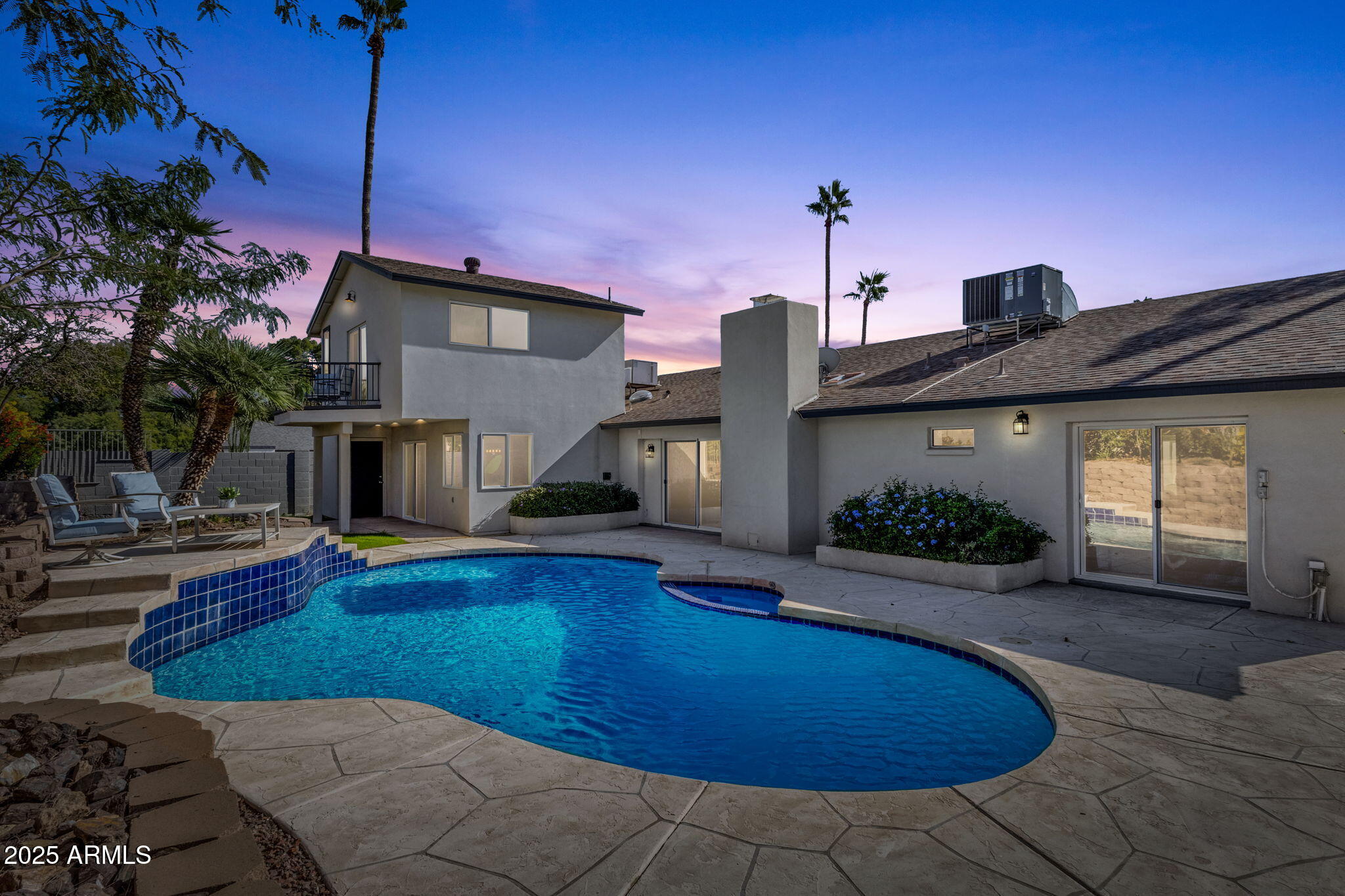 2276 E MERCER Lane