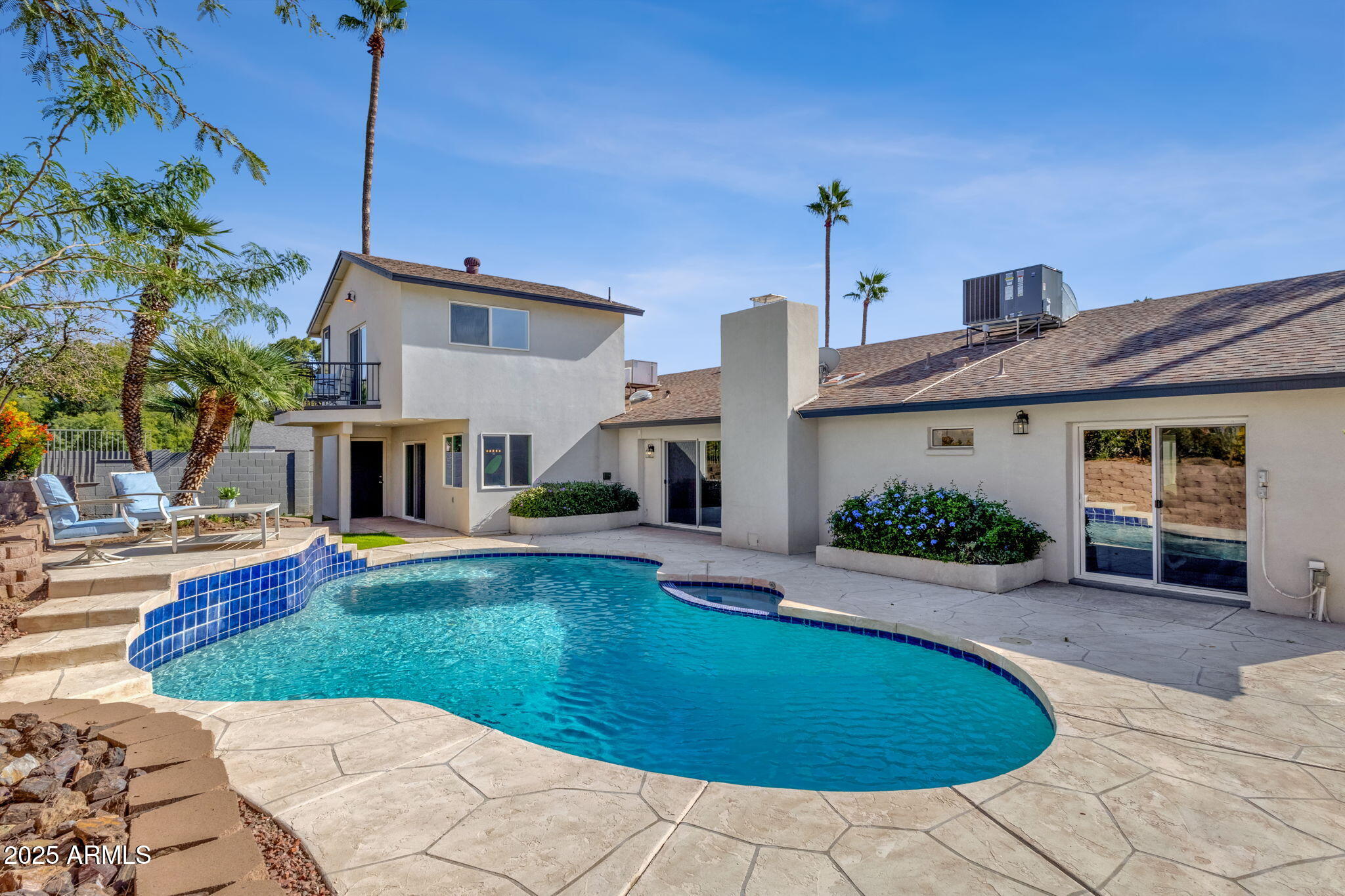 2276 E MERCER Lane
