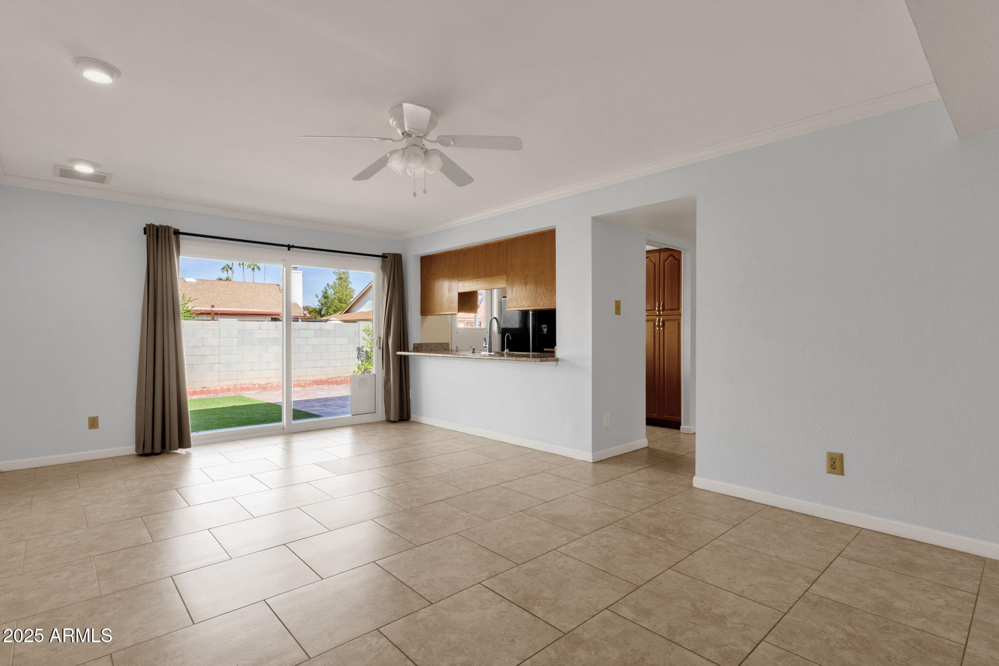 1704 E BELL DE MAR Drive