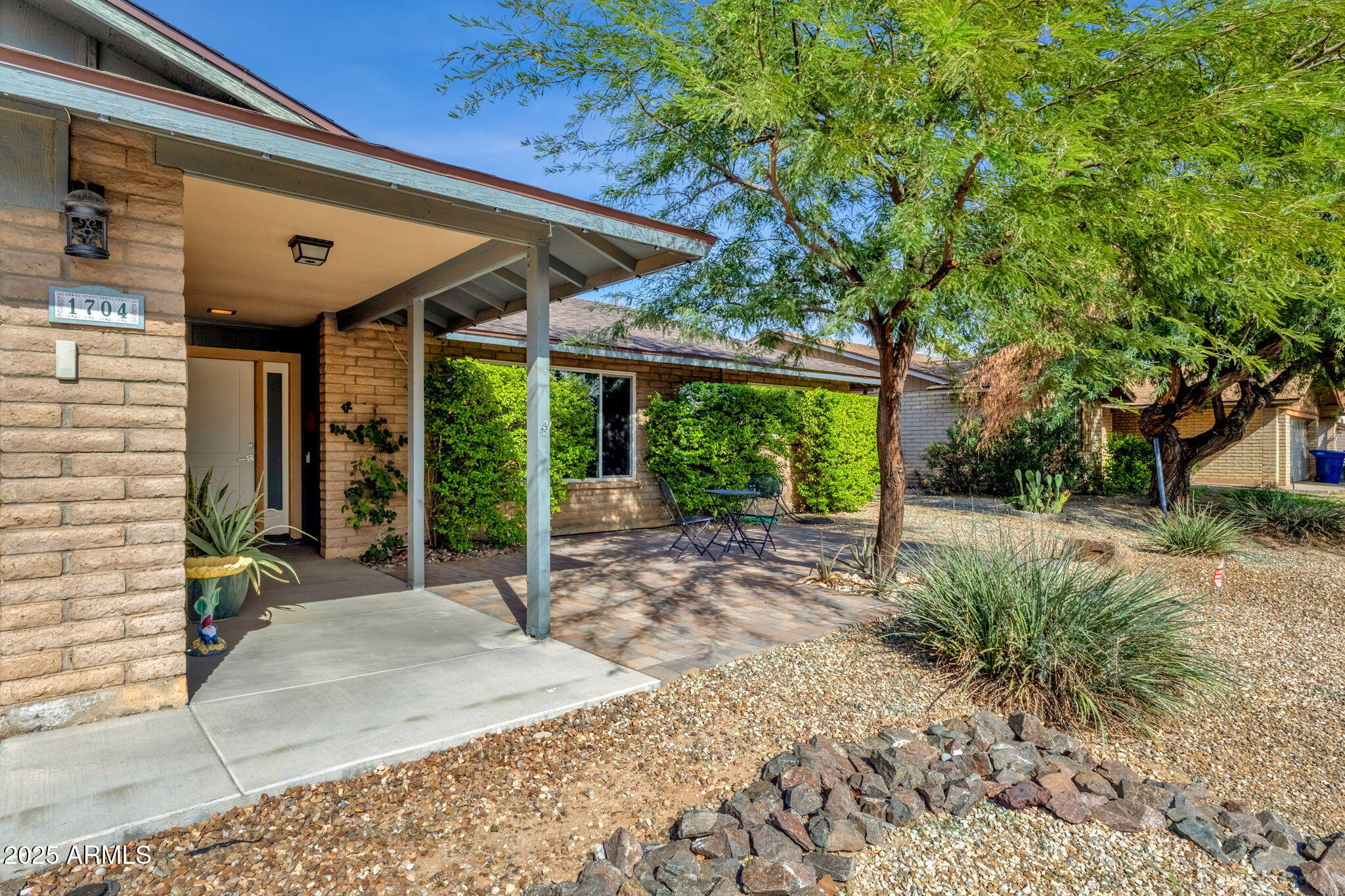 1704 E BELL DE MAR Drive