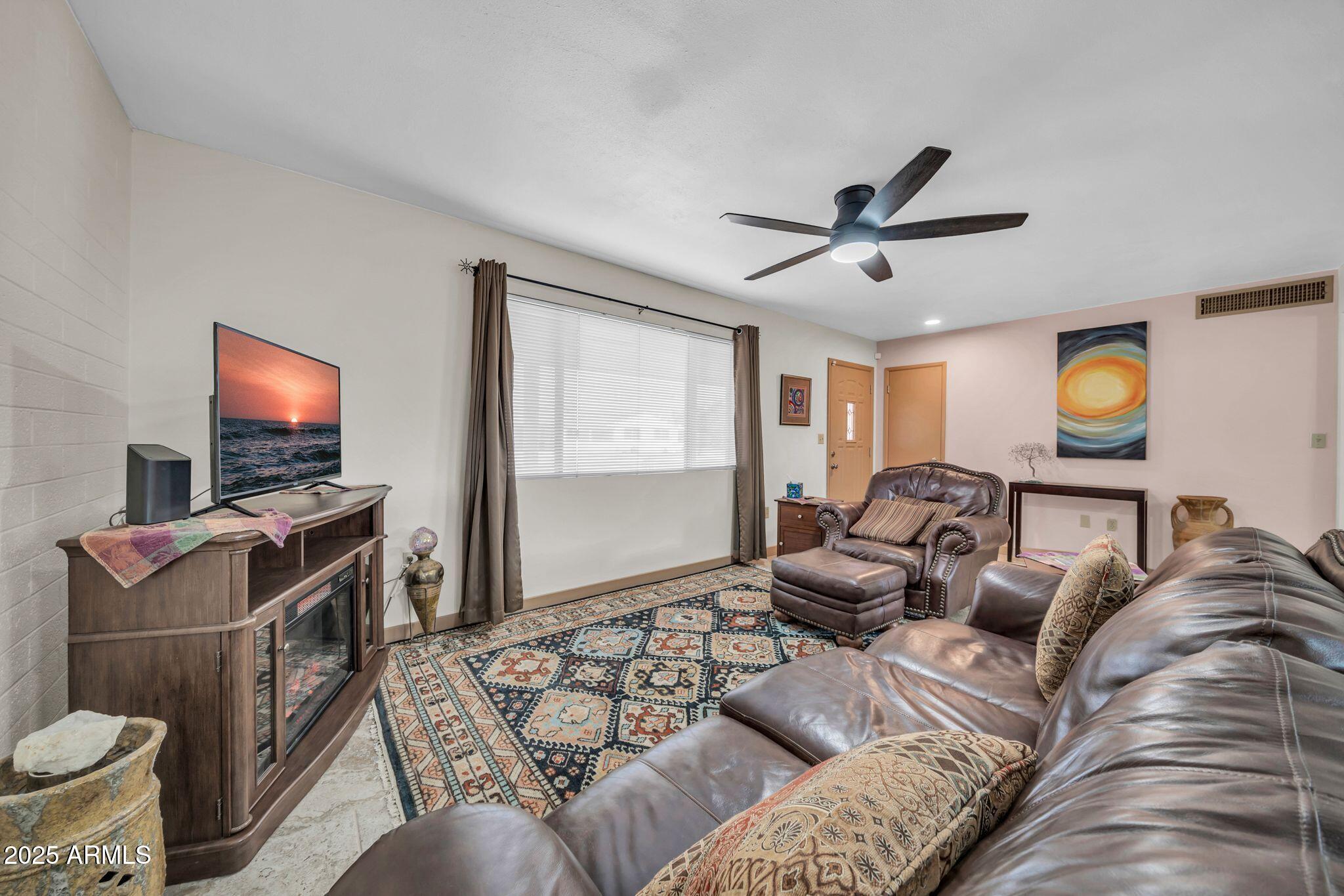 10517 W CUMBERLAND Drive