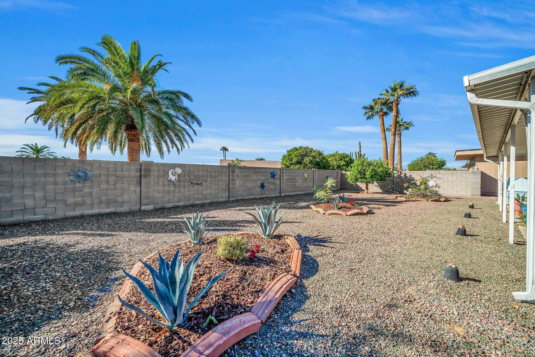 10517 W CUMBERLAND Drive