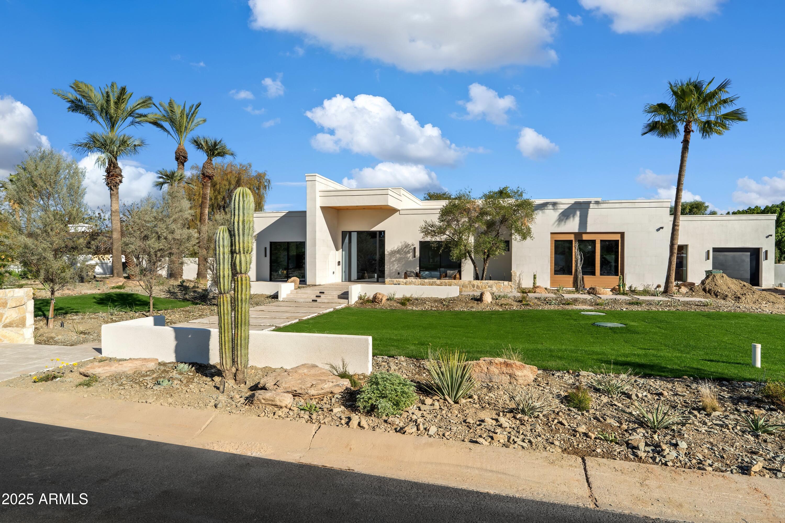 5305 N 68TH Place