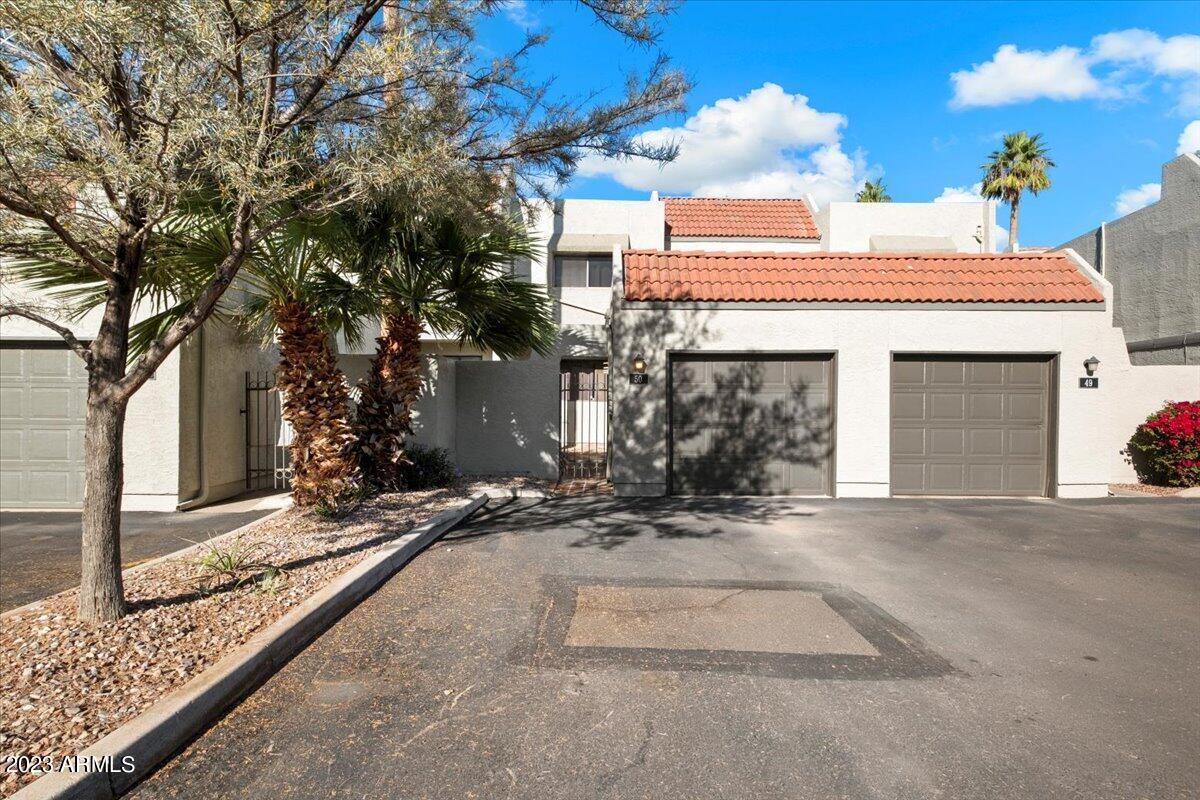 2524 S EL PARADISO 50