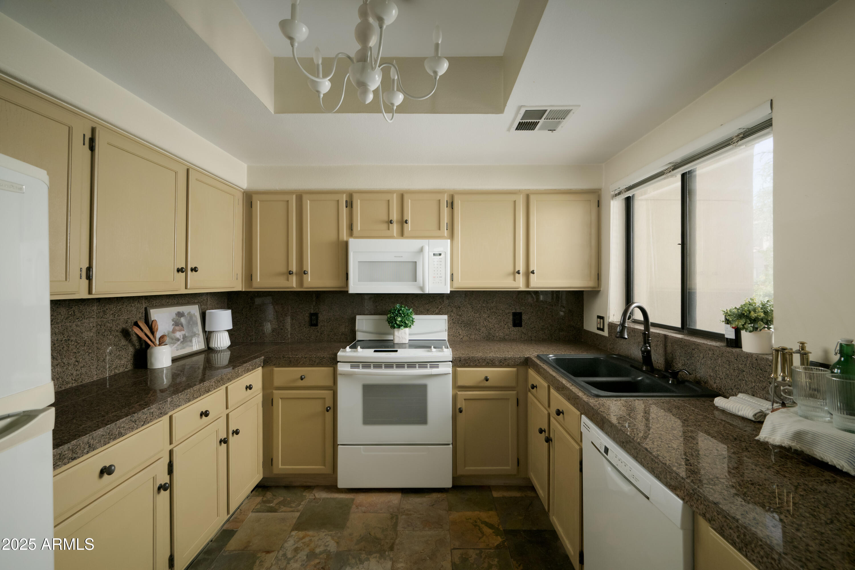7575 E INDIAN BEND Road 1118
