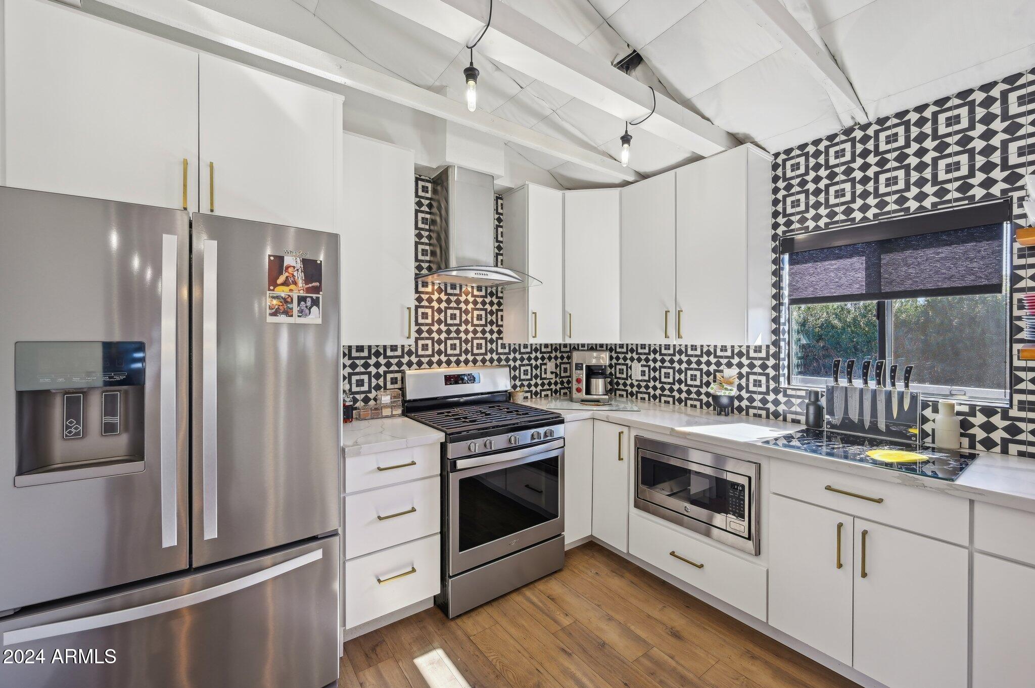 2101 N 25TH Place