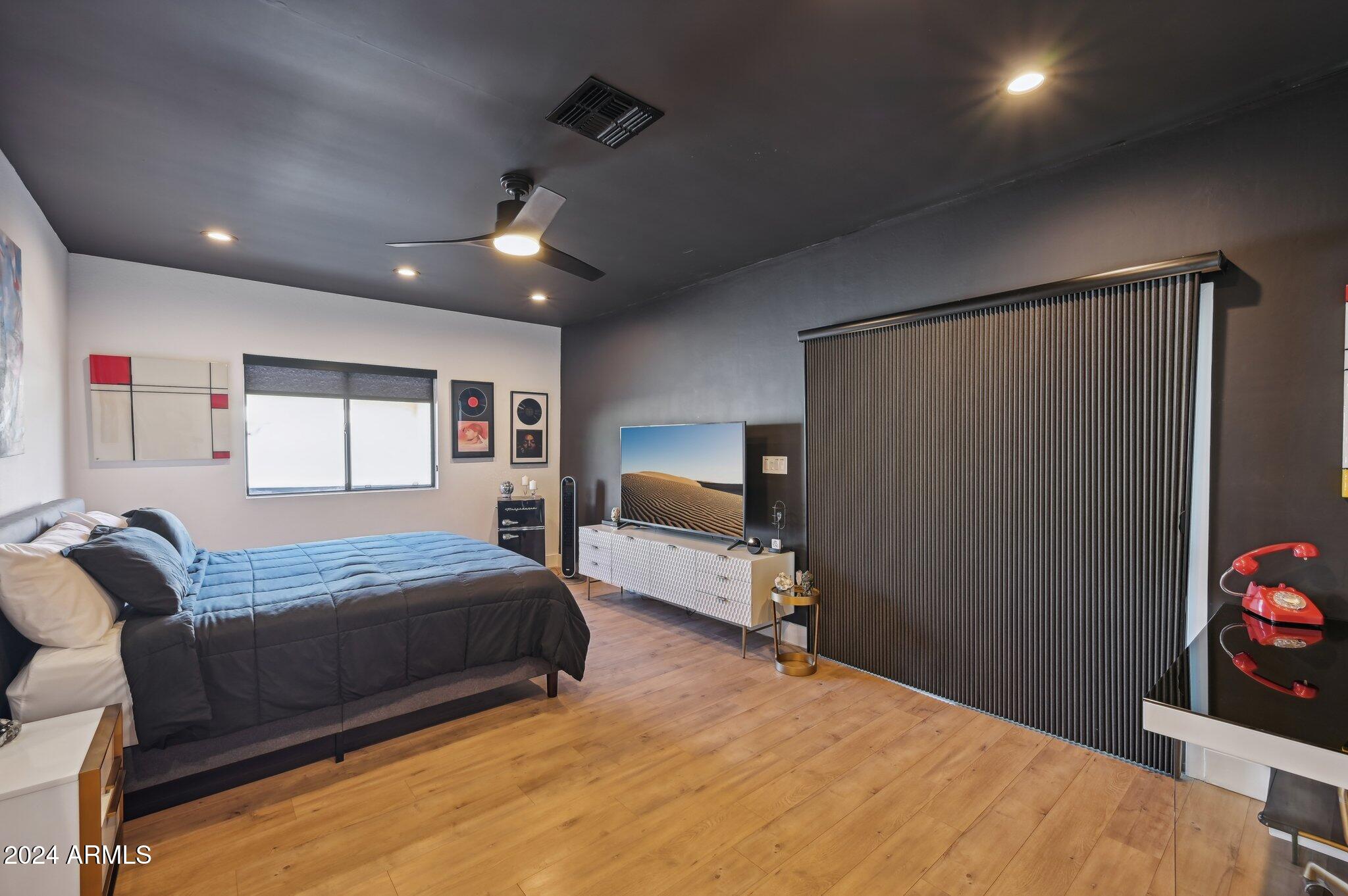 2101 N 25TH Place