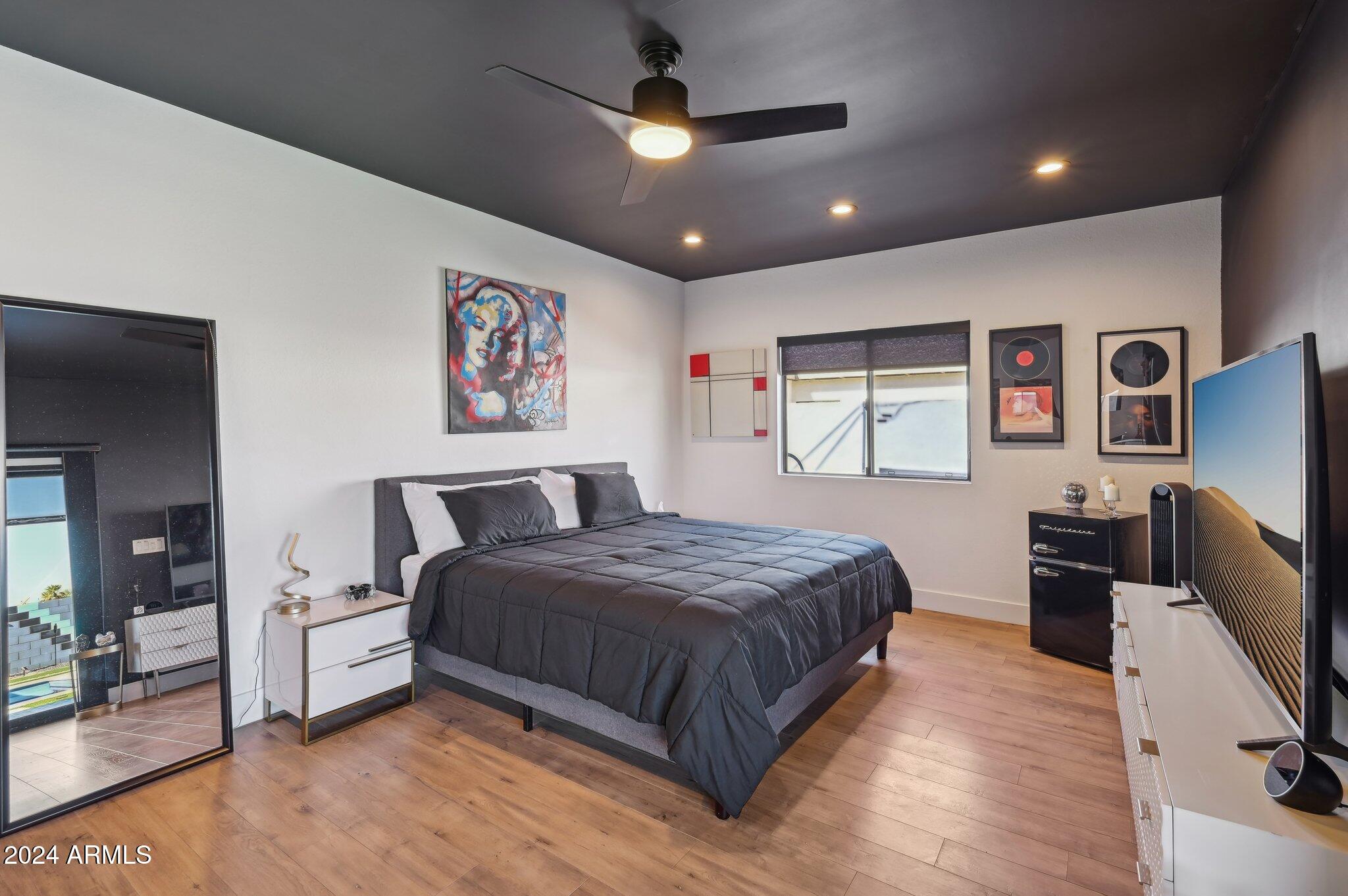 2101 N 25TH Place