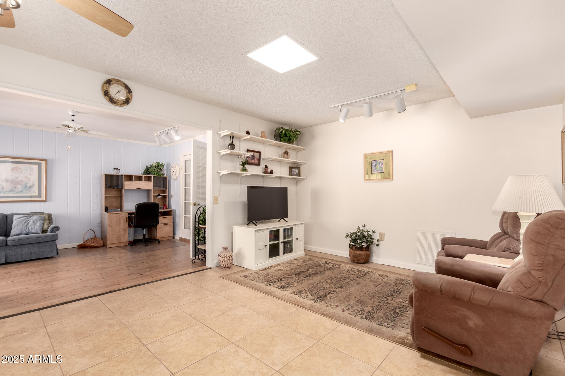 13412 W DESERT GLEN Drive