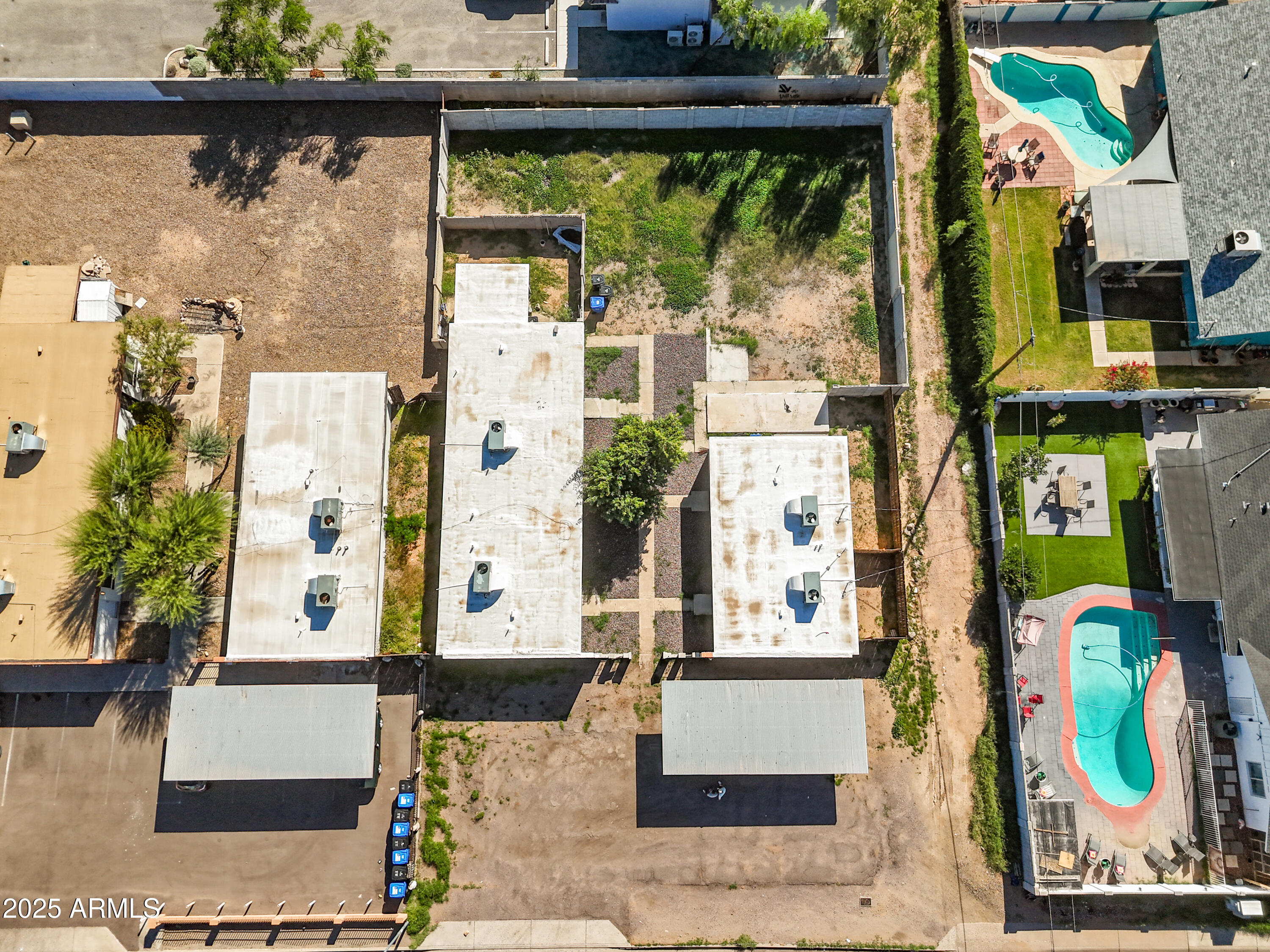 1925 W VILLAGE Drive