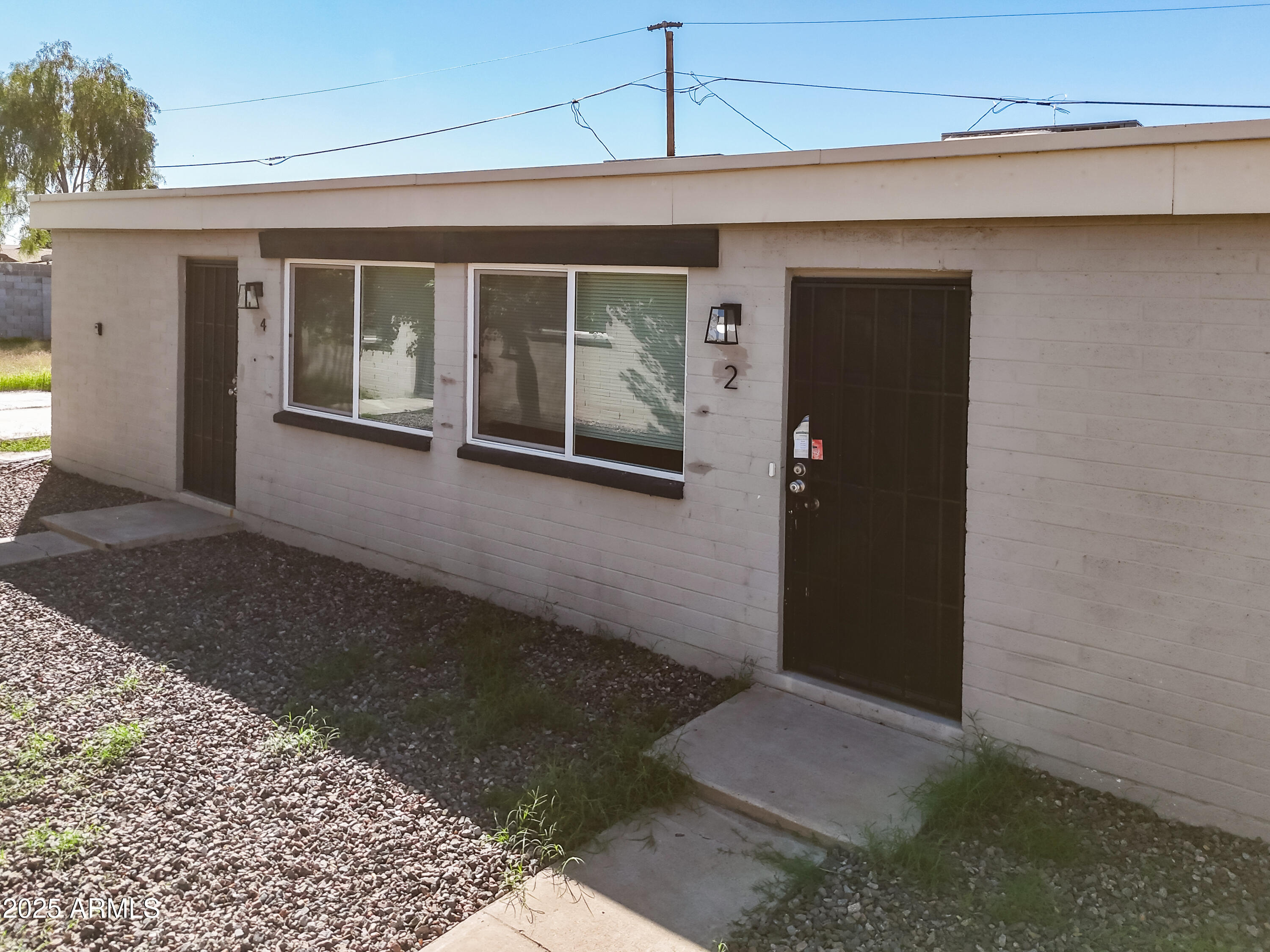 1925 W VILLAGE Drive