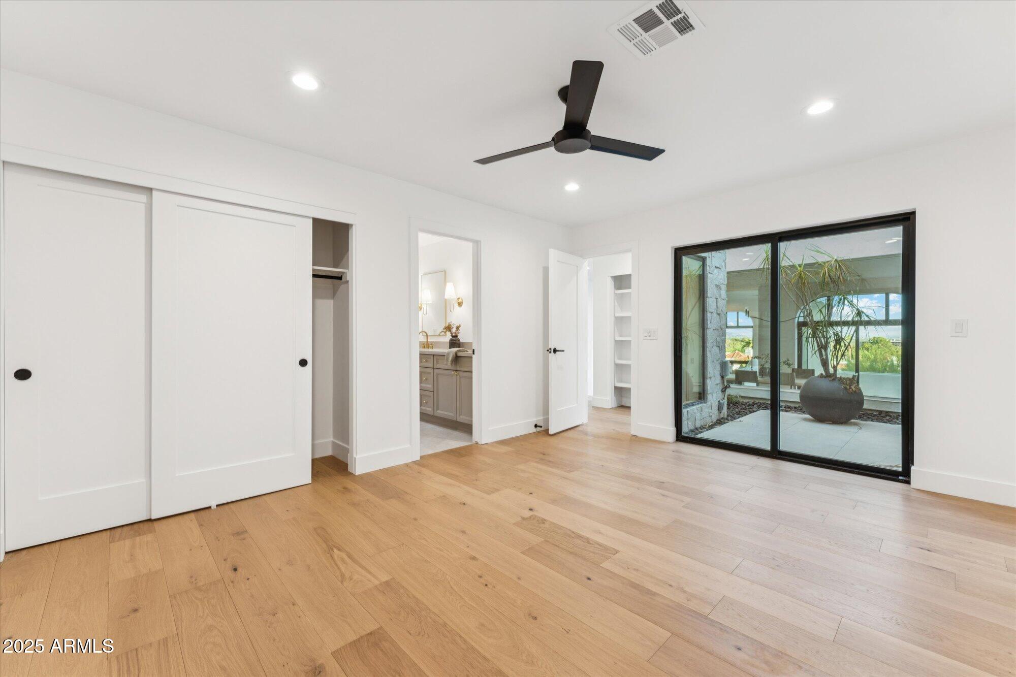 3800 E LINCOLN Drive 54