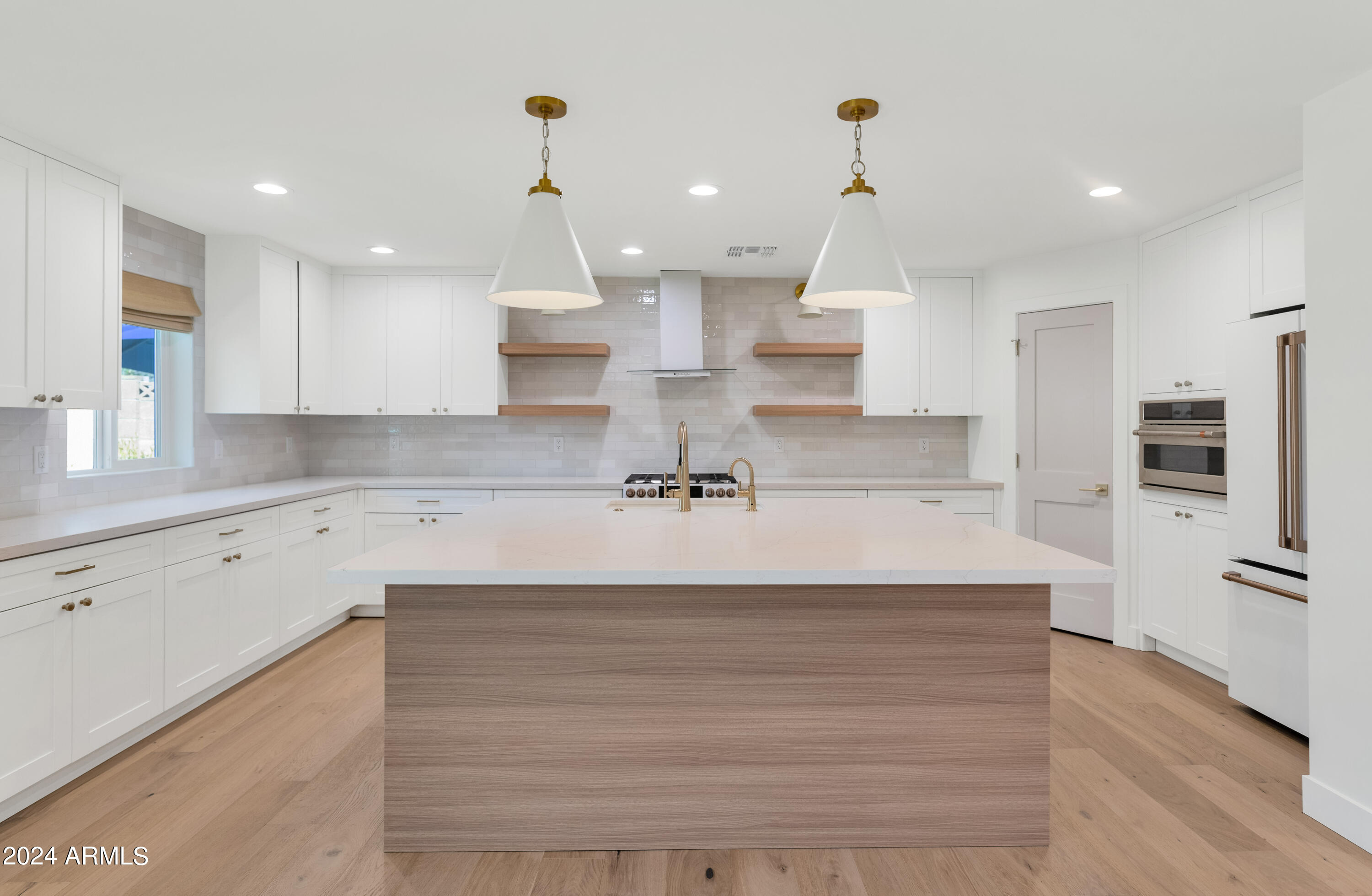4154 N 35TH Place