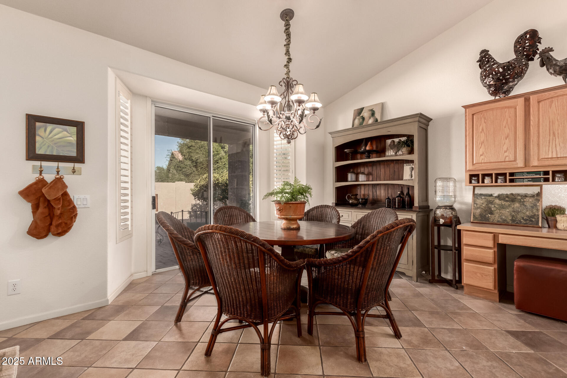 9312 E ARROWVALE Drive