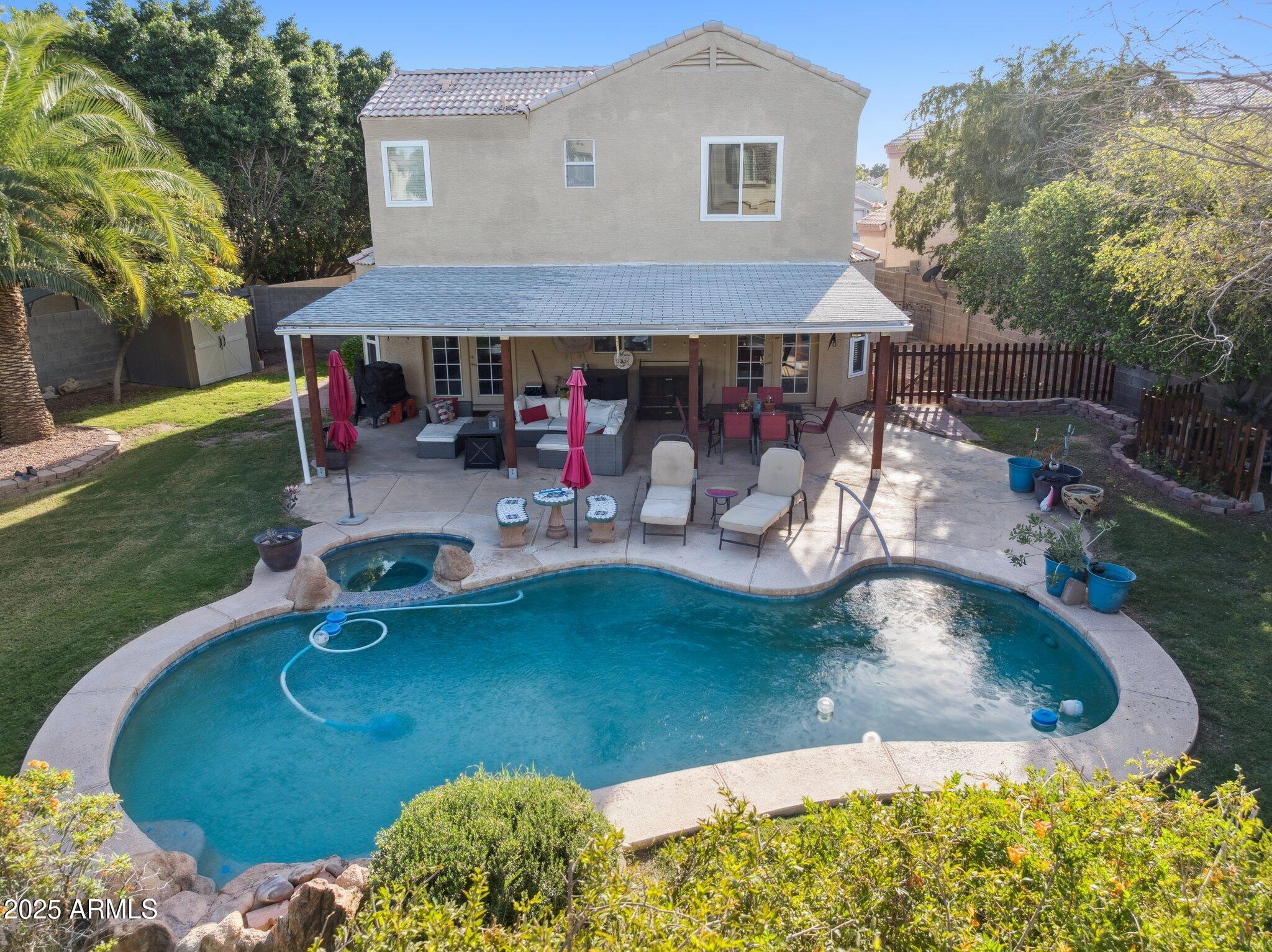 83 N AMBER Court