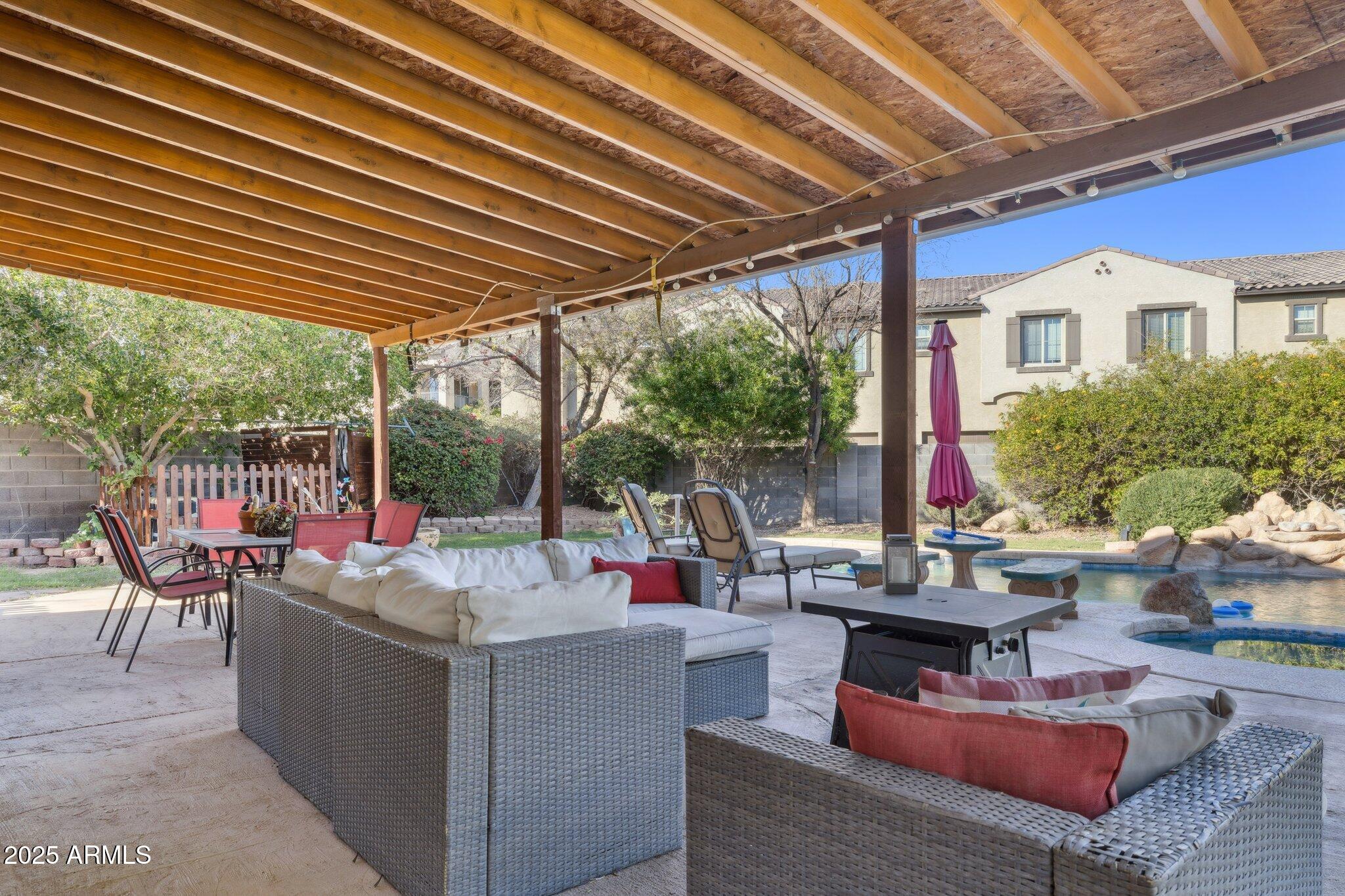 83 N AMBER Court