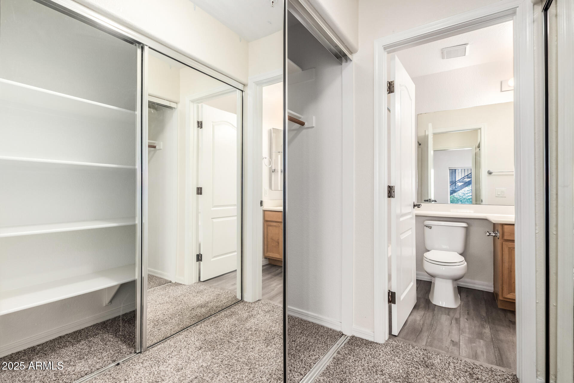 2201 N COMANCHE Drive 1104