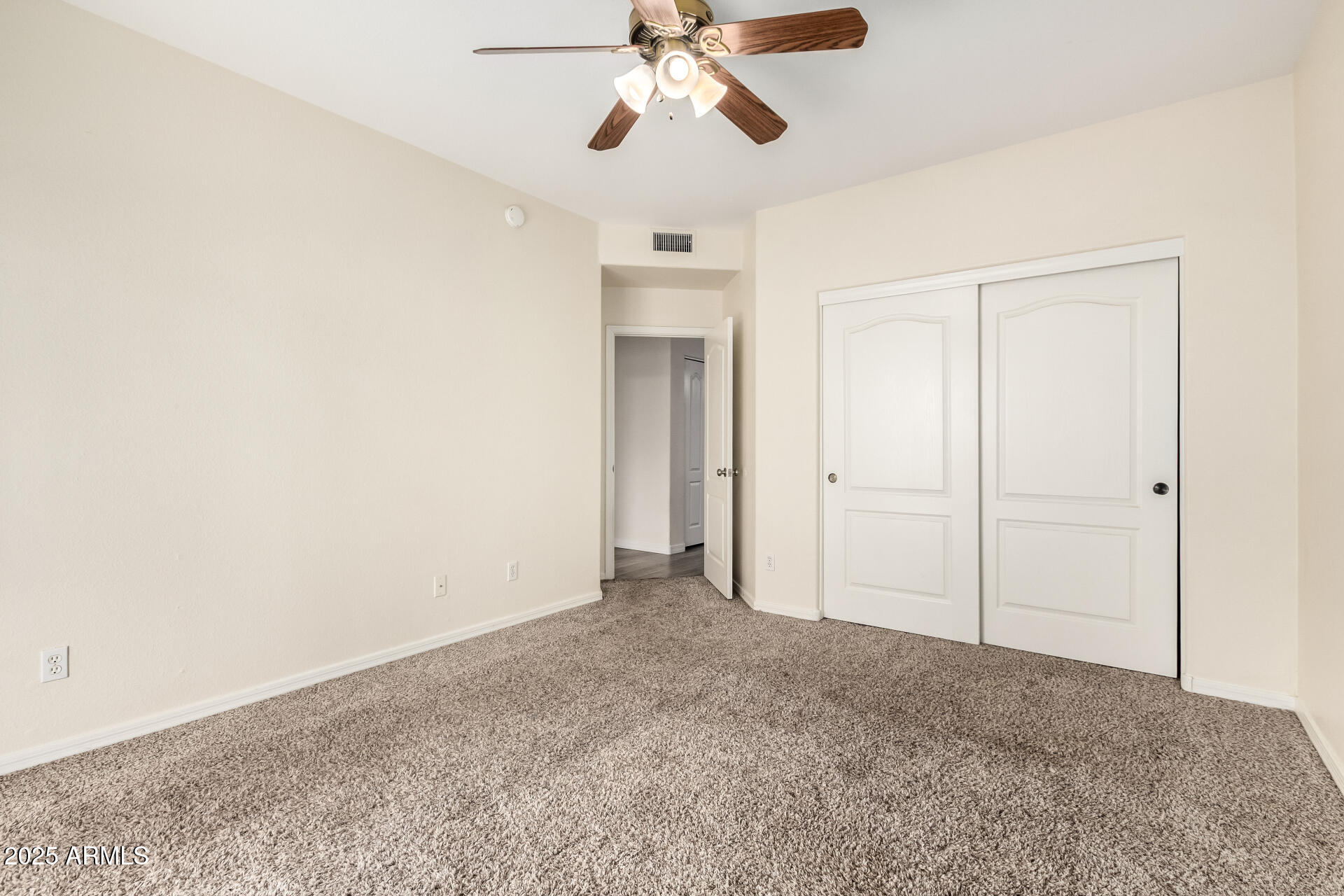 2201 N COMANCHE Drive 1104