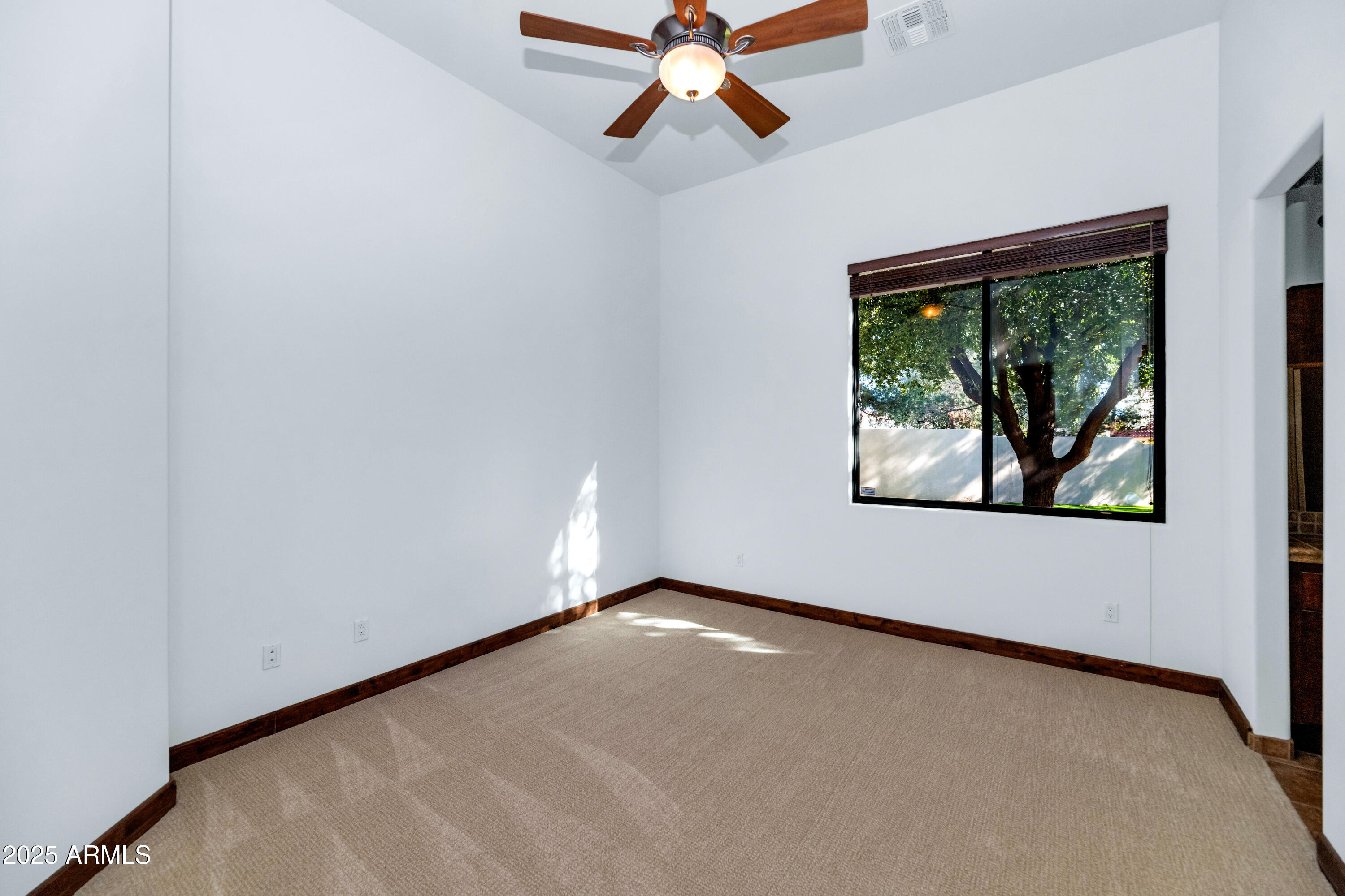 7233 E ROYAL PALM Road