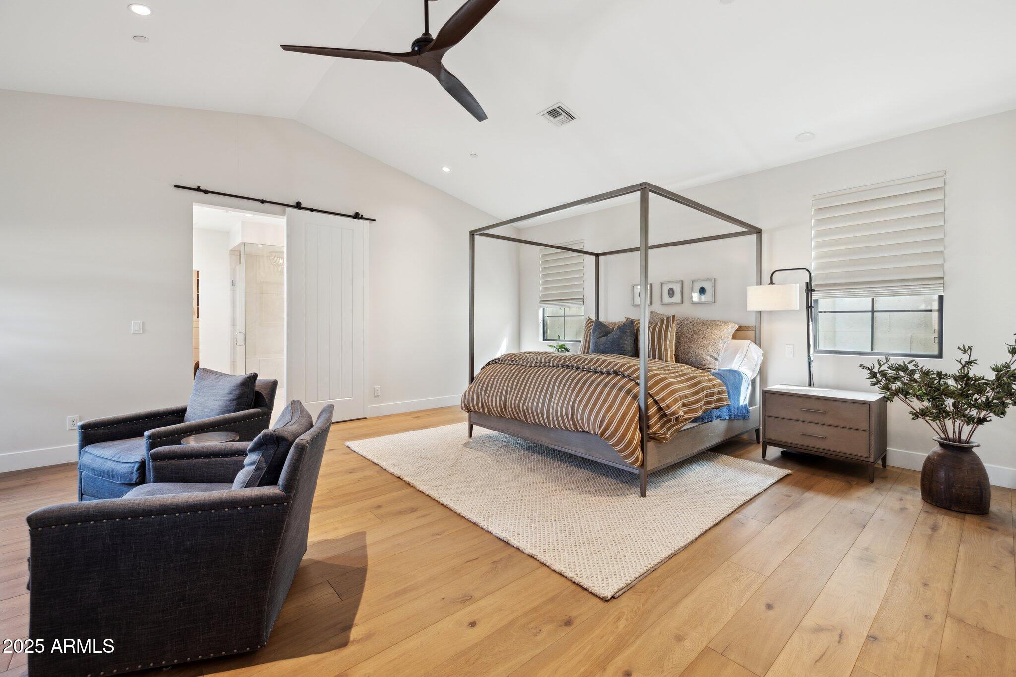 8429 N VIA LINDA