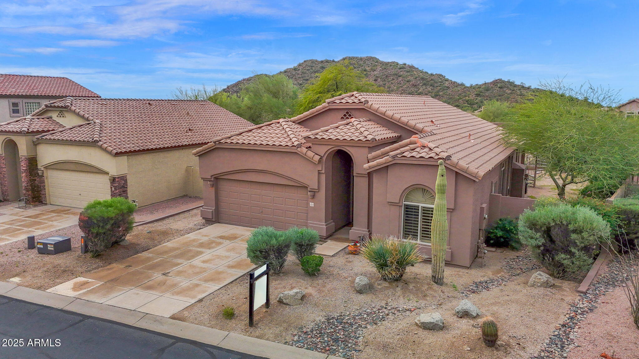 3662 N DESERT OASIS