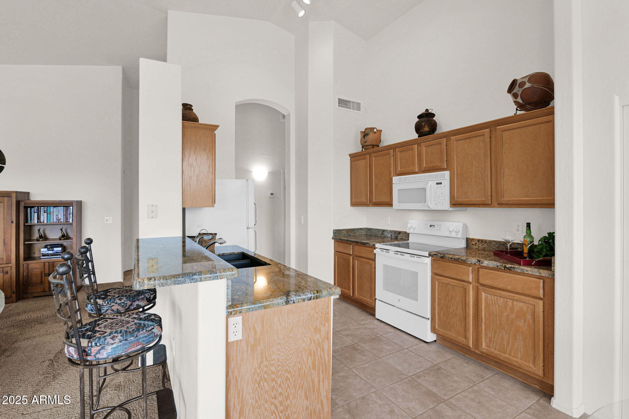 3662 N DESERT OASIS
