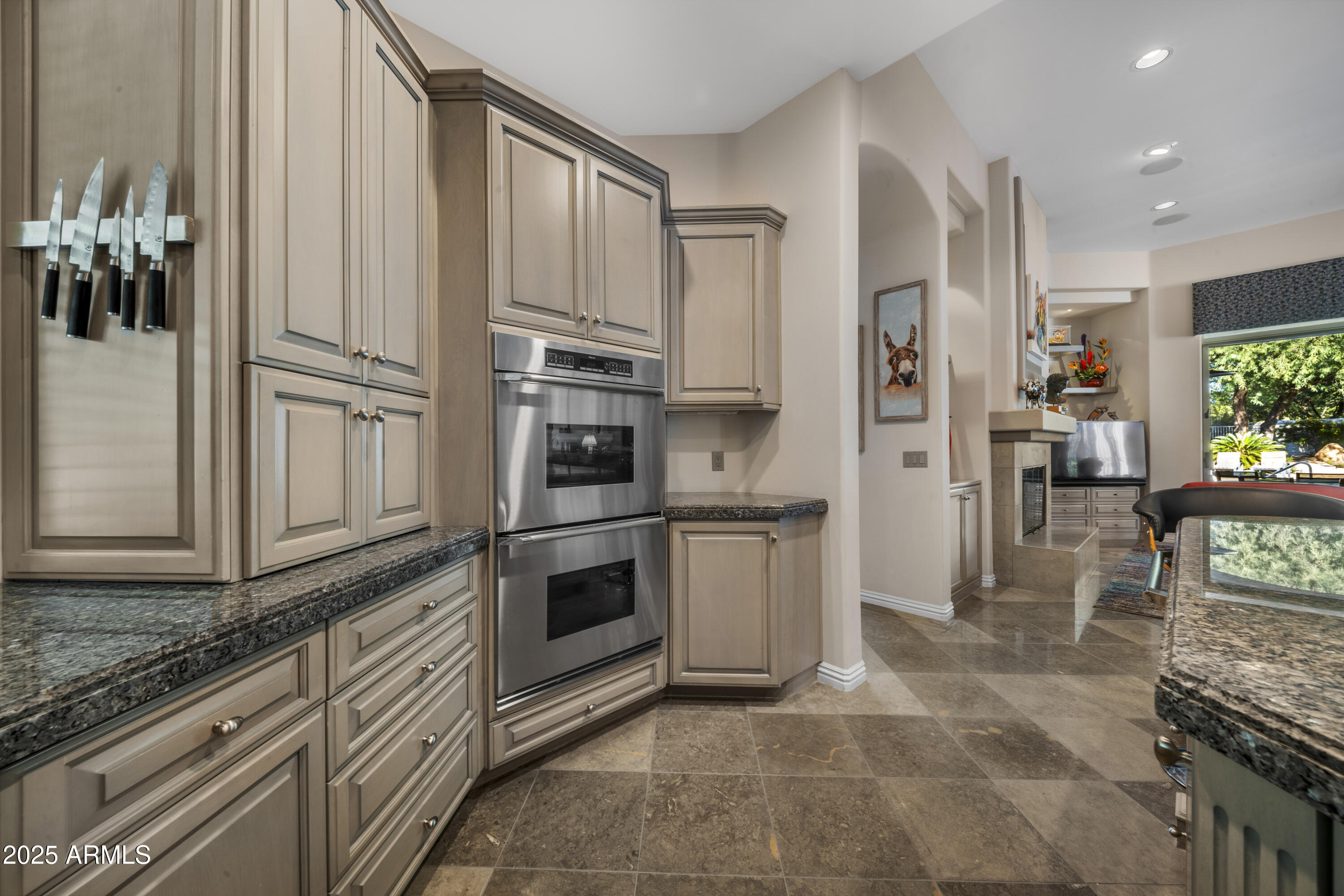 8350 E VIA DEL SOL Drive