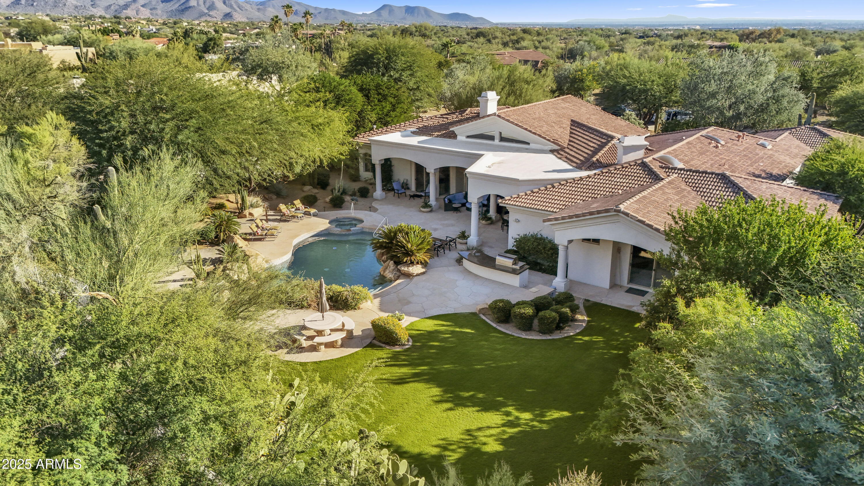 8350 E VIA DEL SOL Drive