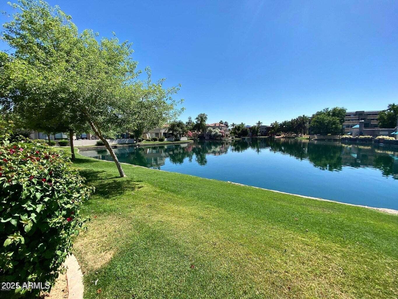 8989 N Gainey Center Drive 237