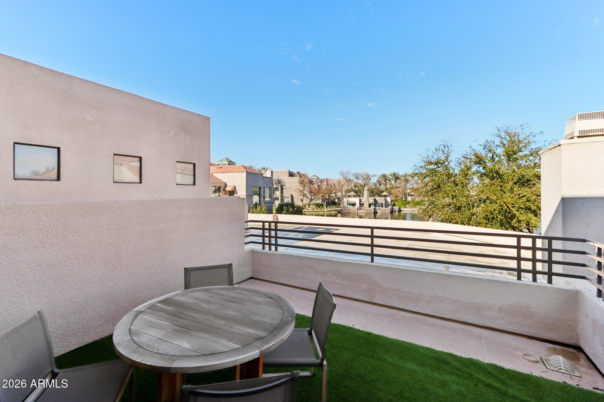 8989 N Gainey Center Drive 237
