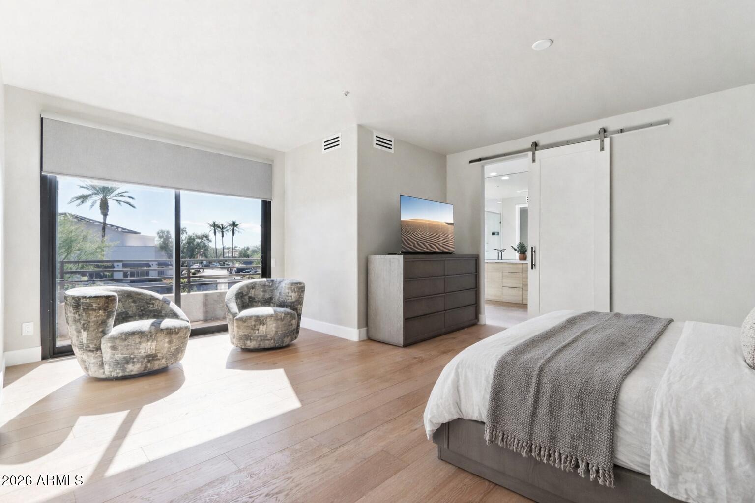 8989 N Gainey Center Drive 237