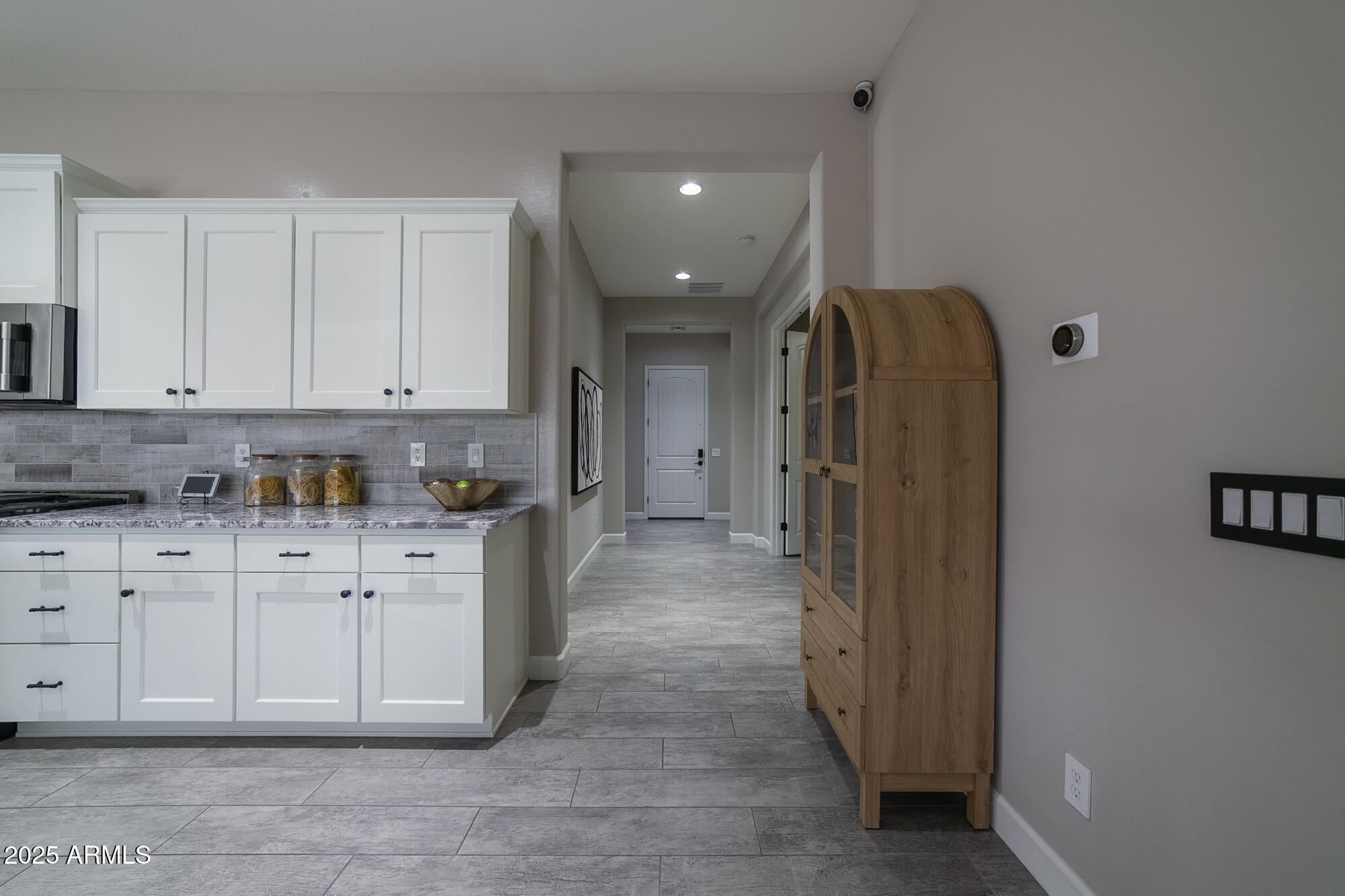 2066 N CANELO HILLS