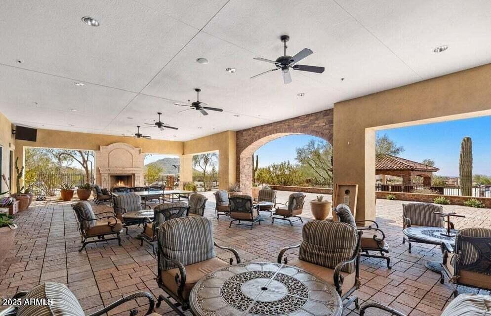 2066 N CANELO HILLS