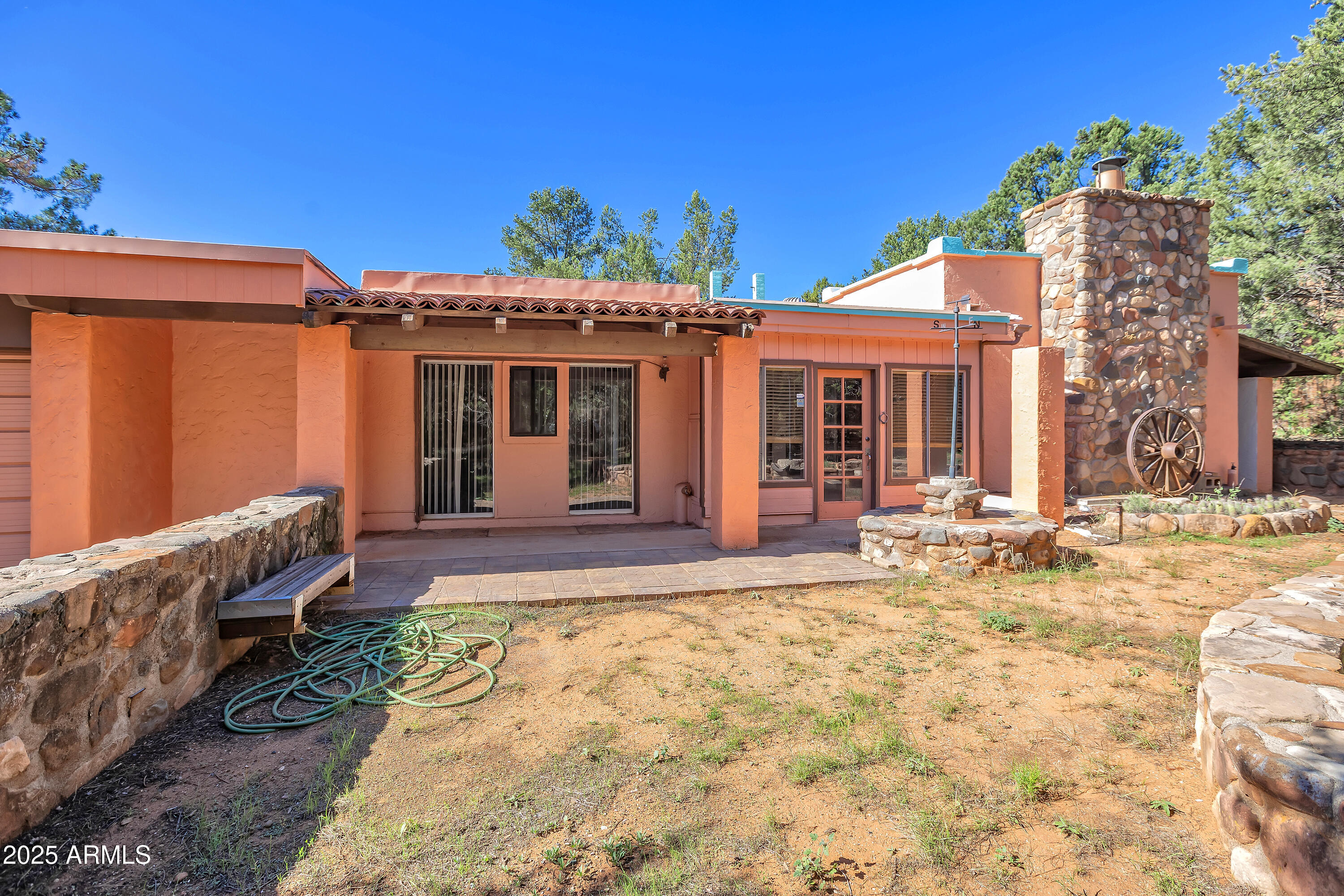 255 QUAIL HOLLOW Drive