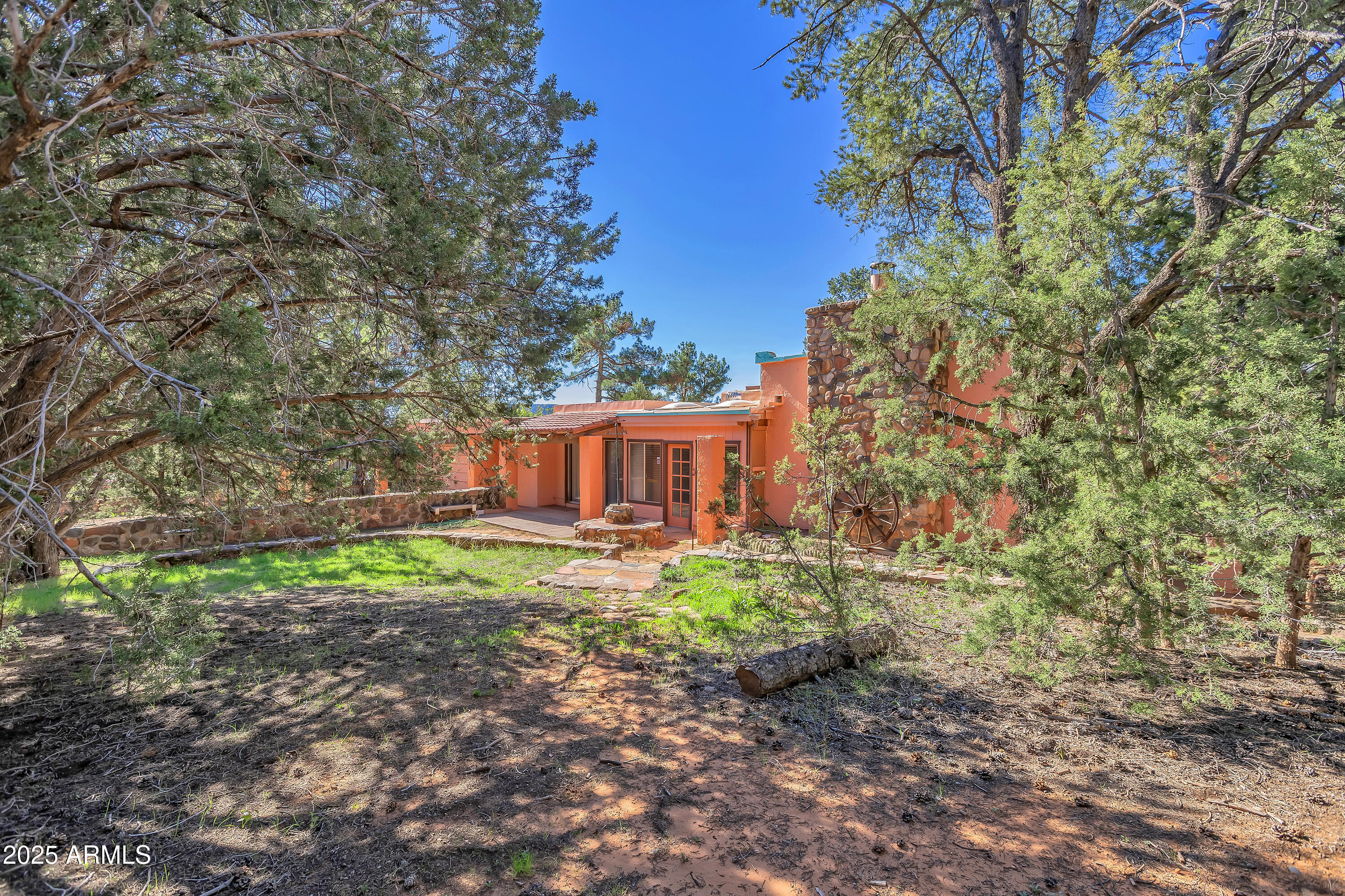 255 QUAIL HOLLOW Drive