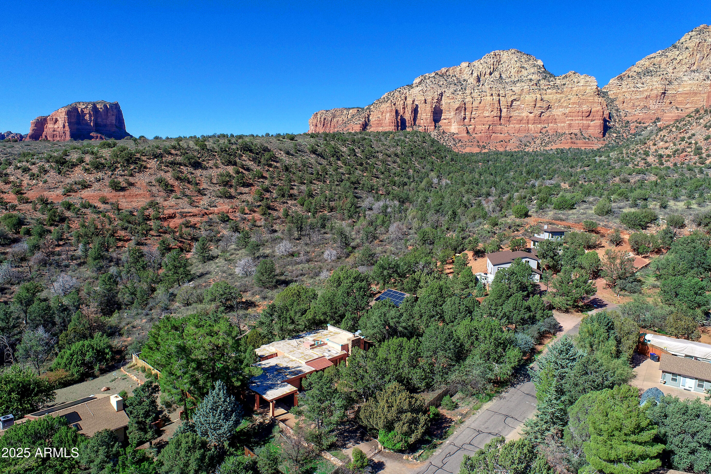 255 QUAIL HOLLOW Drive
