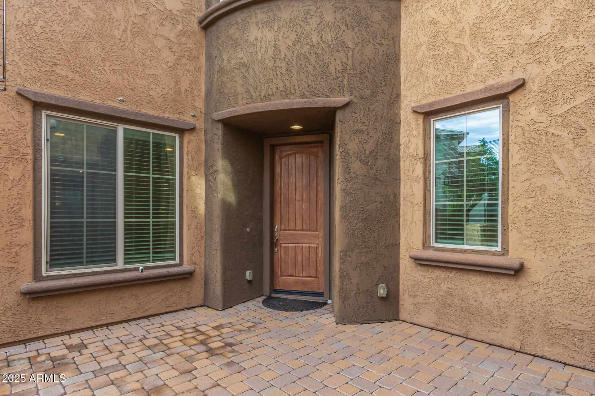 3615 E SALTER Drive